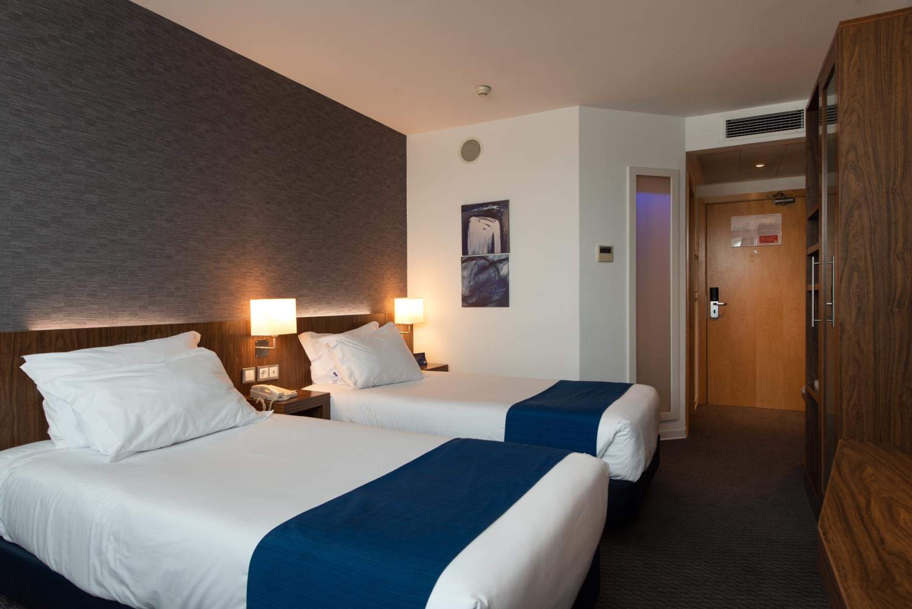 Standard Twin Room - Free Breakfast - Photo 5