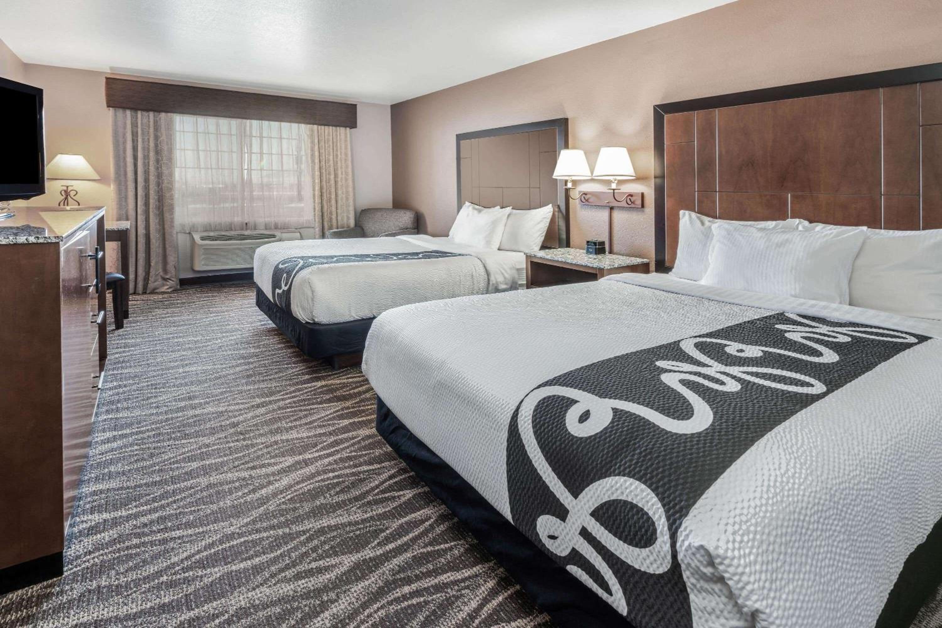 Queen Room with Two Queen Beds - Disability Access - Photo 1