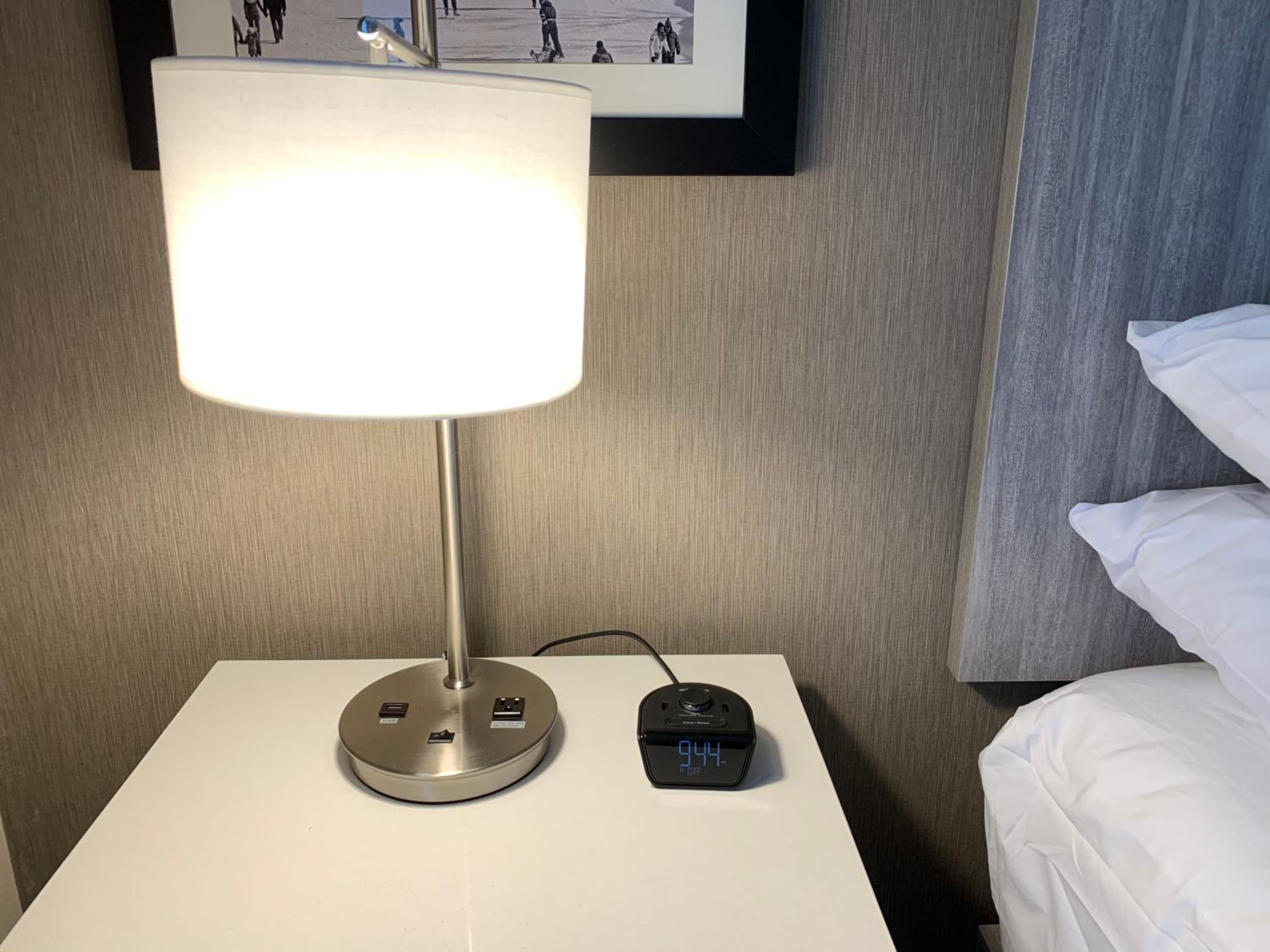 King Room - Non-Smoking - Photo 2