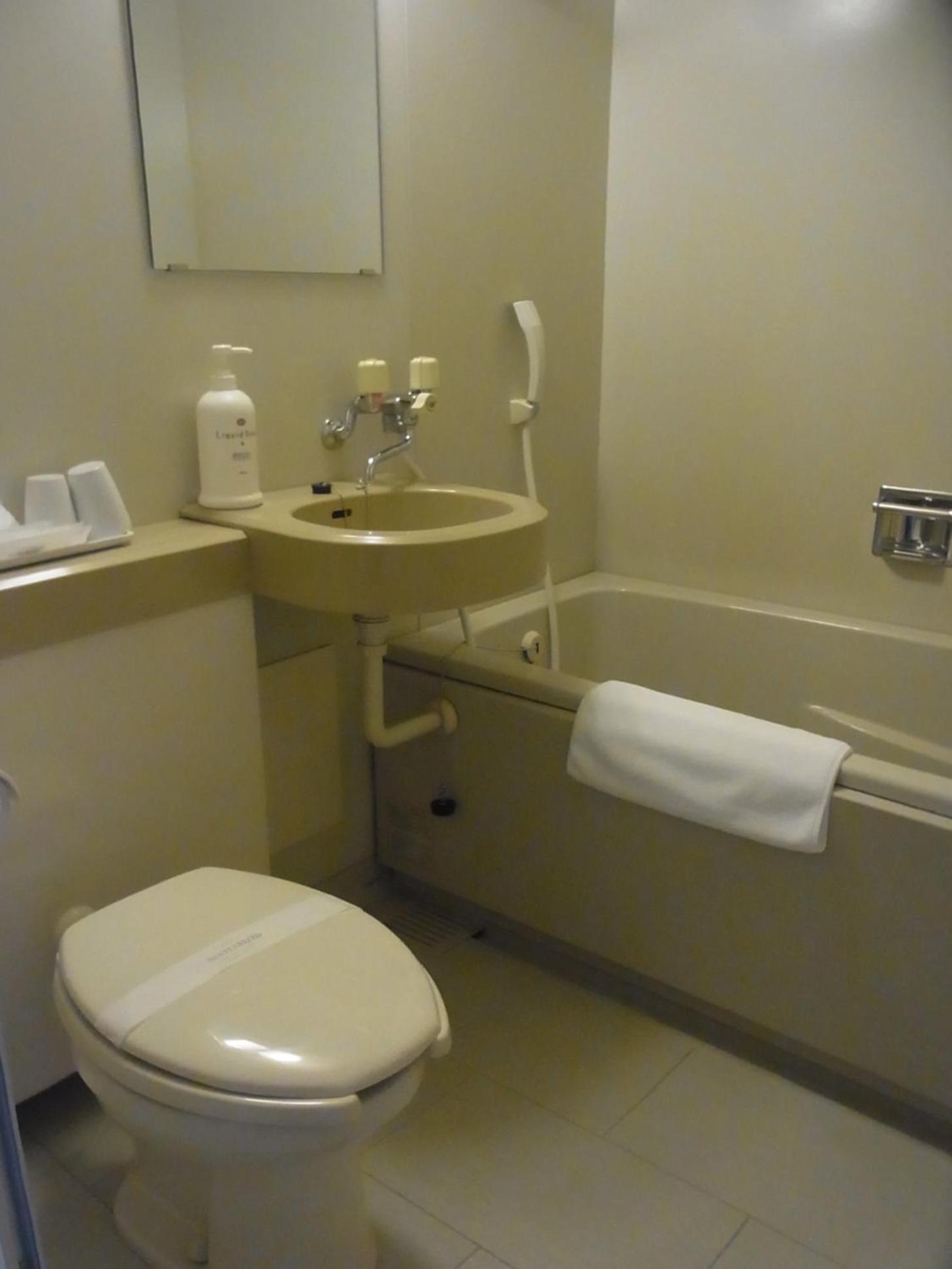 Standard Twin Room - Photo 2