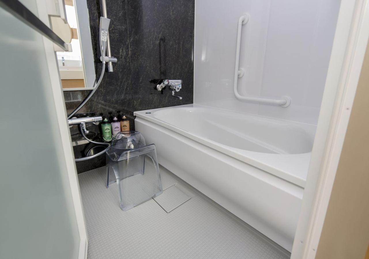 Deluxe Room - Non-Smoking - High Floor
