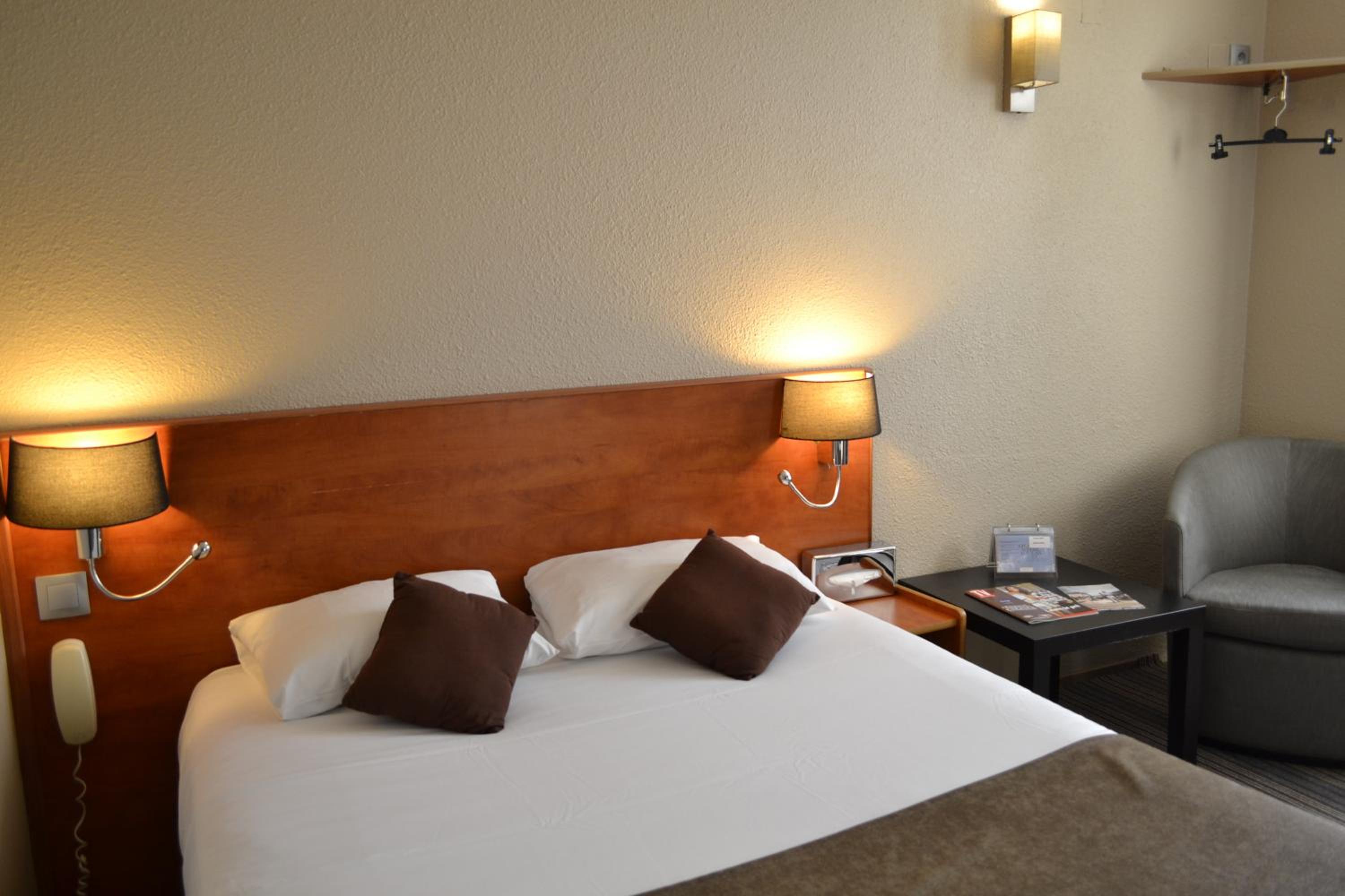 Double Room with 1 Double Bed