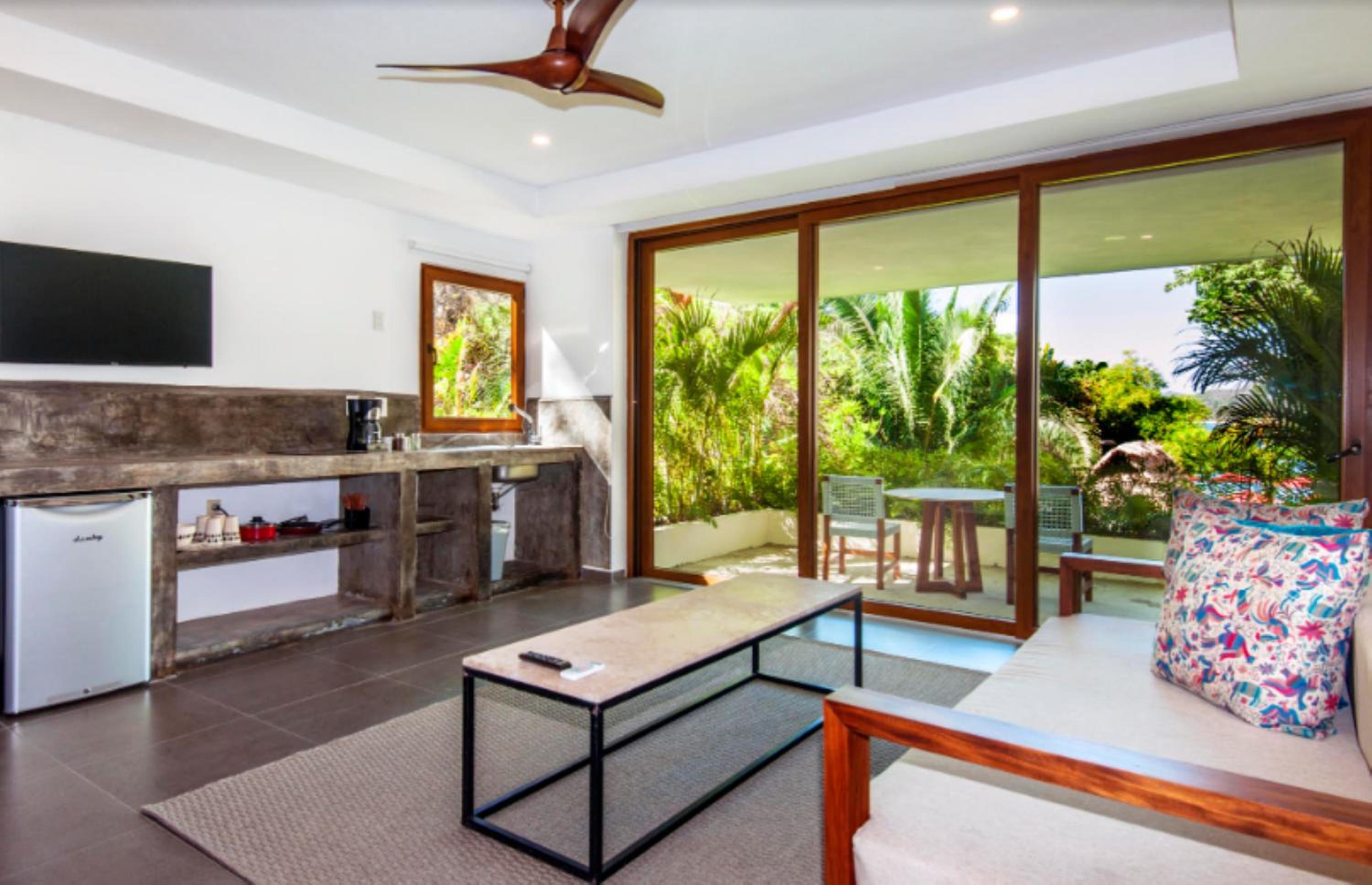 Partial Ocean View Deluxe Suite