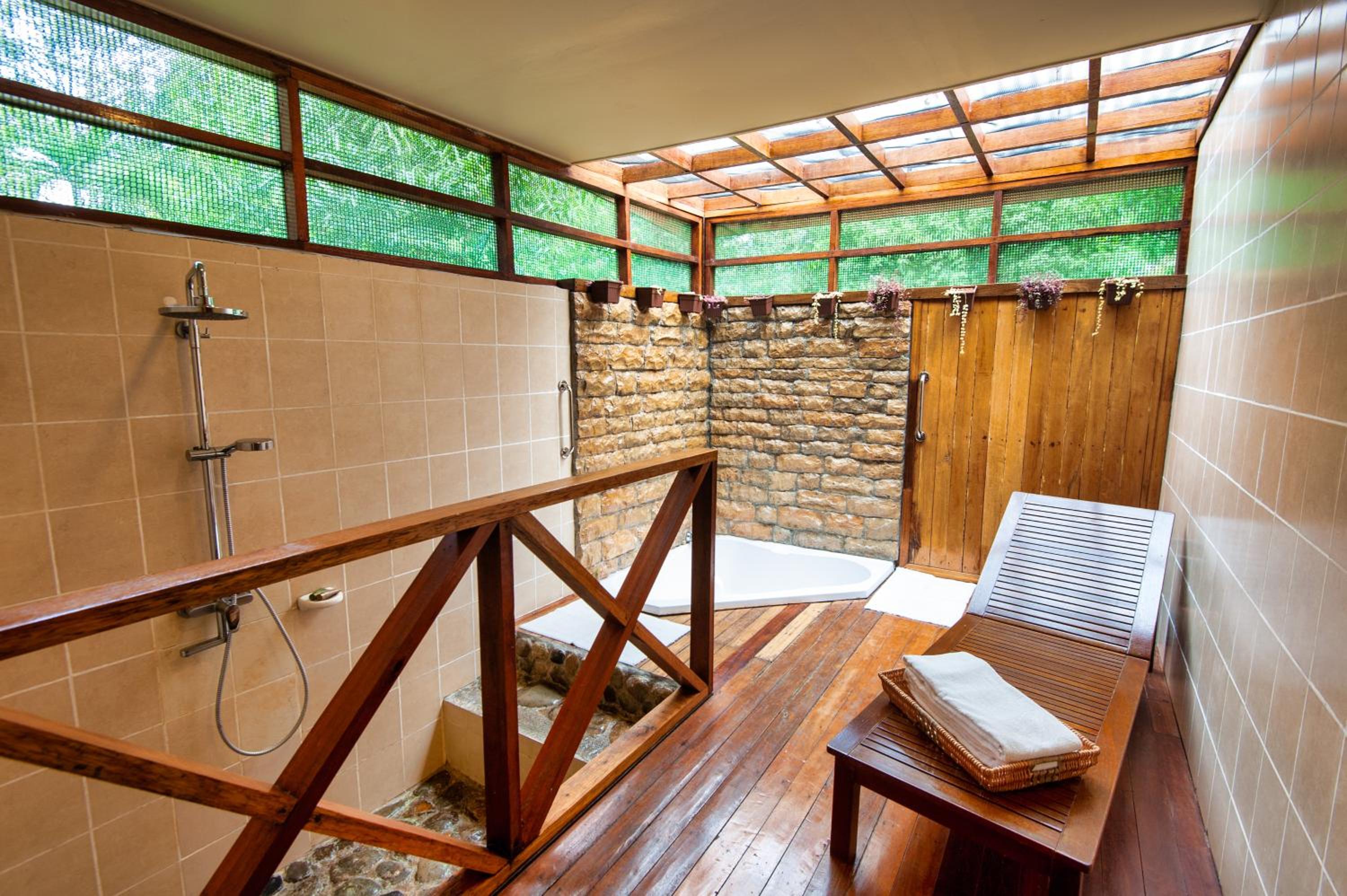 River Lodge - Photo 5