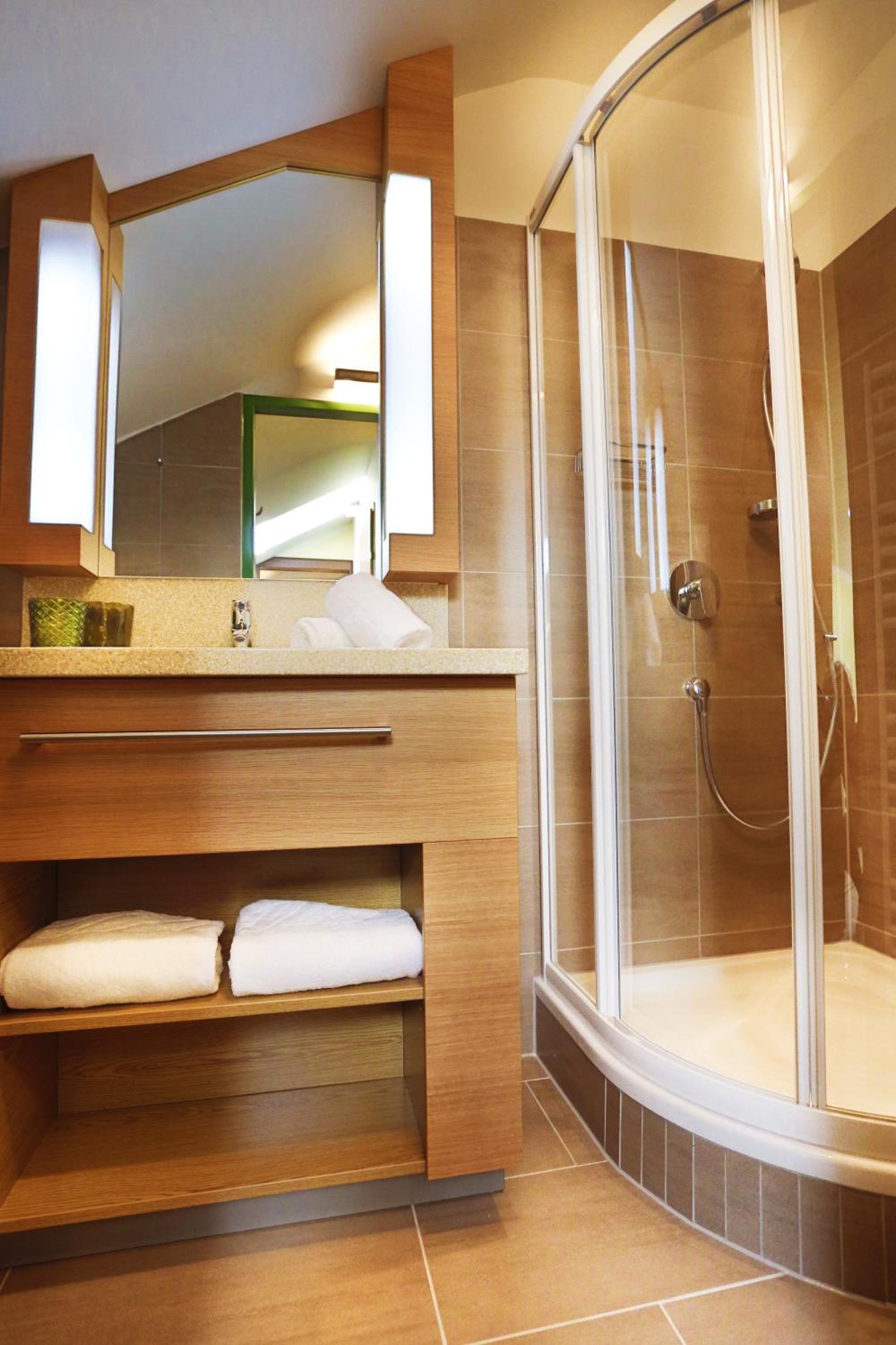Premium Double or Twin Room - Photo 2