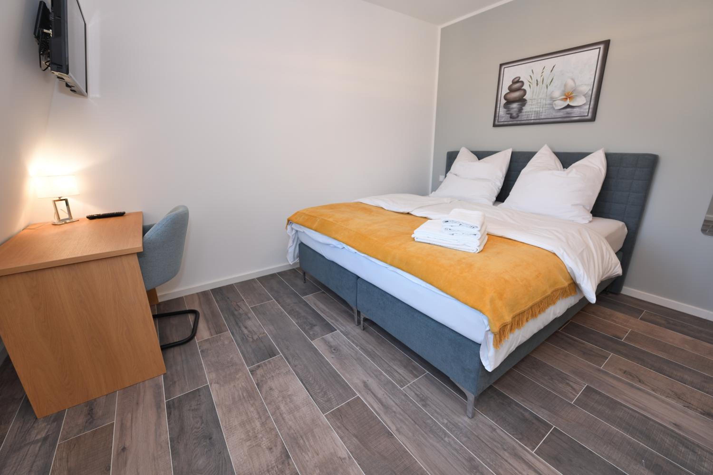 Double Room - Photo 6