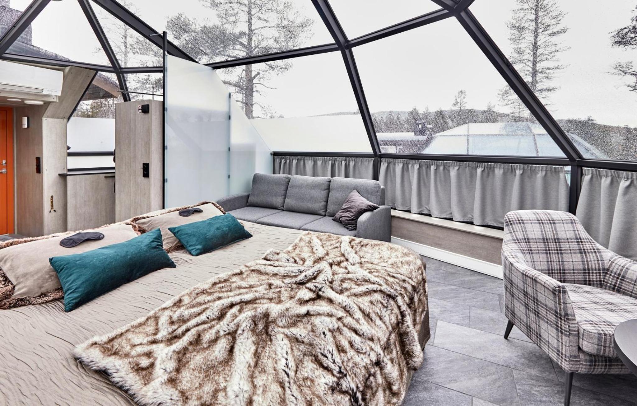 Superior Glass Igloo