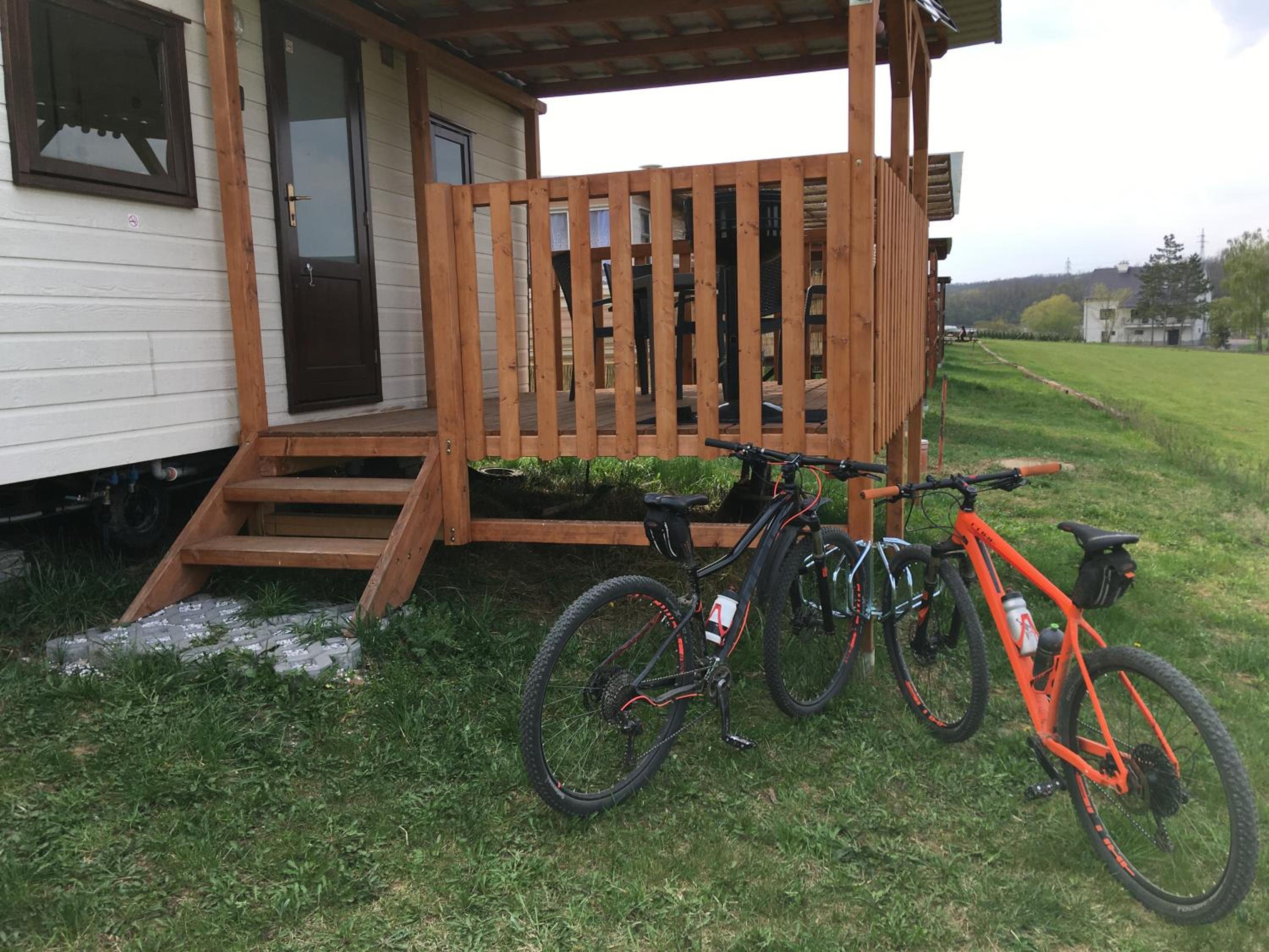 Mobile Home - Photo 3