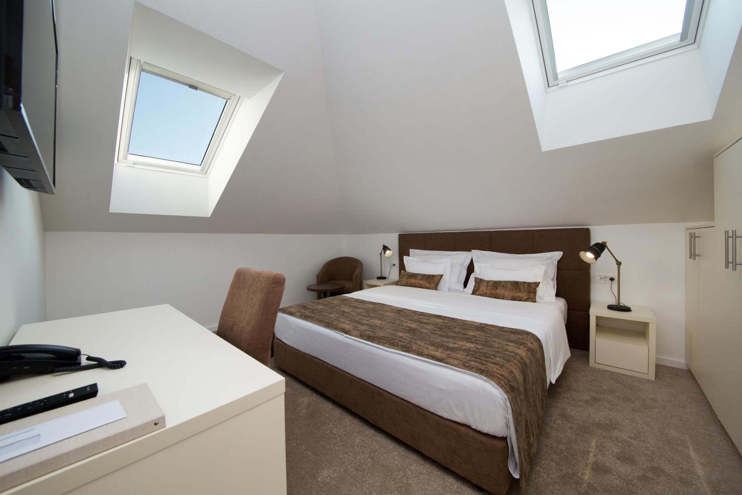 Double or Twin Room - Annex - Photo 7