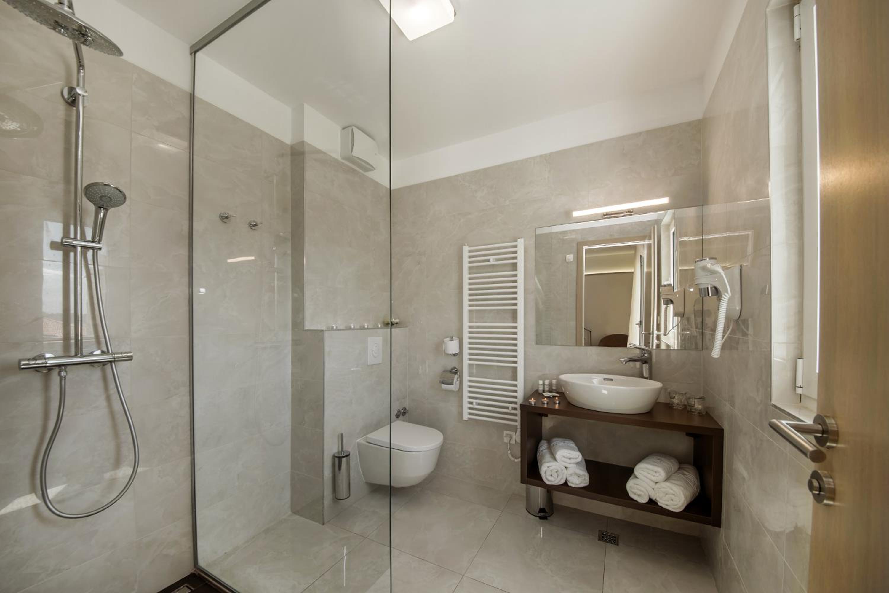 Double or Twin Room - Annex - Photo 3