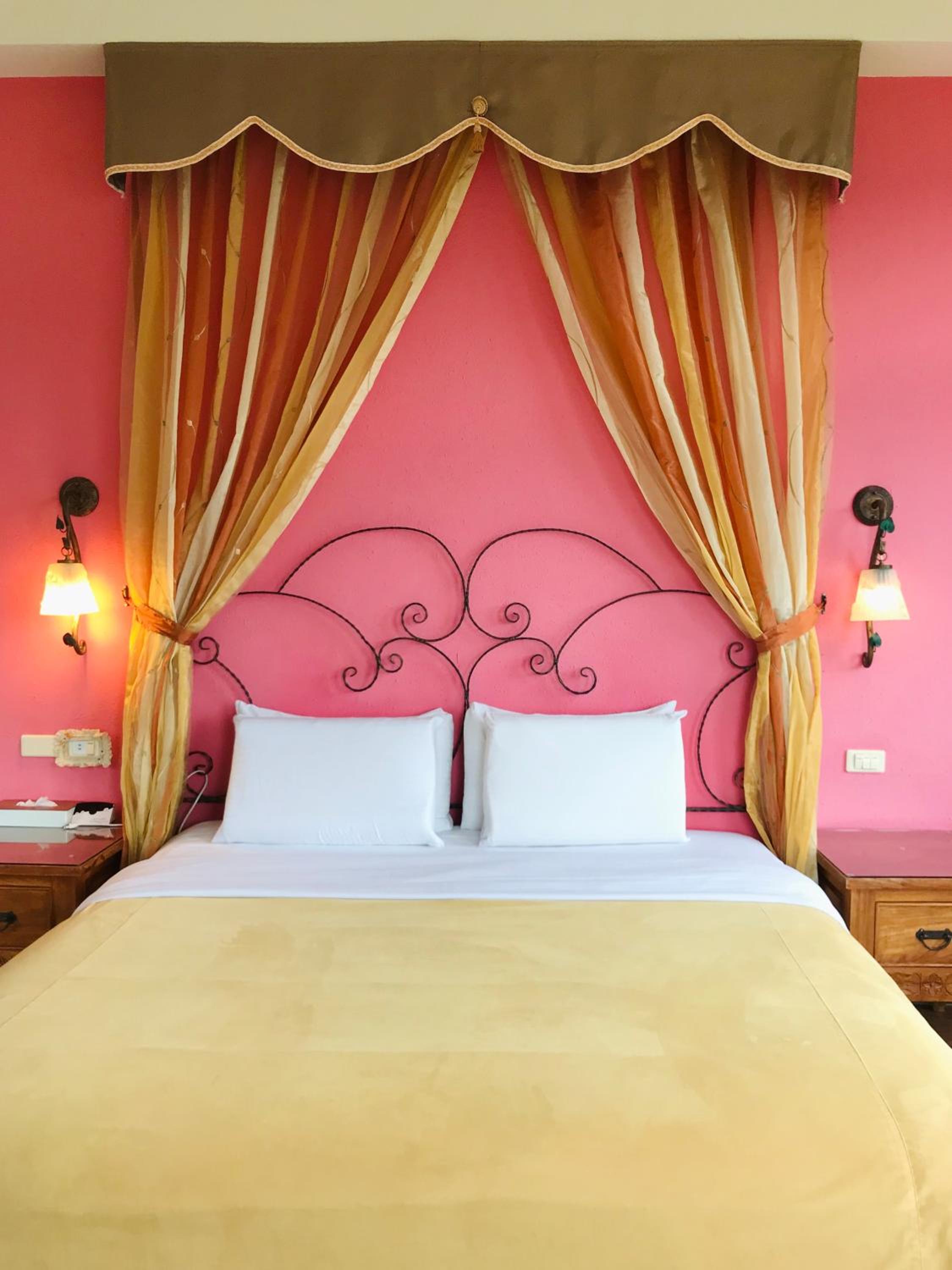 Deluxe Double Room with Bath photo 1