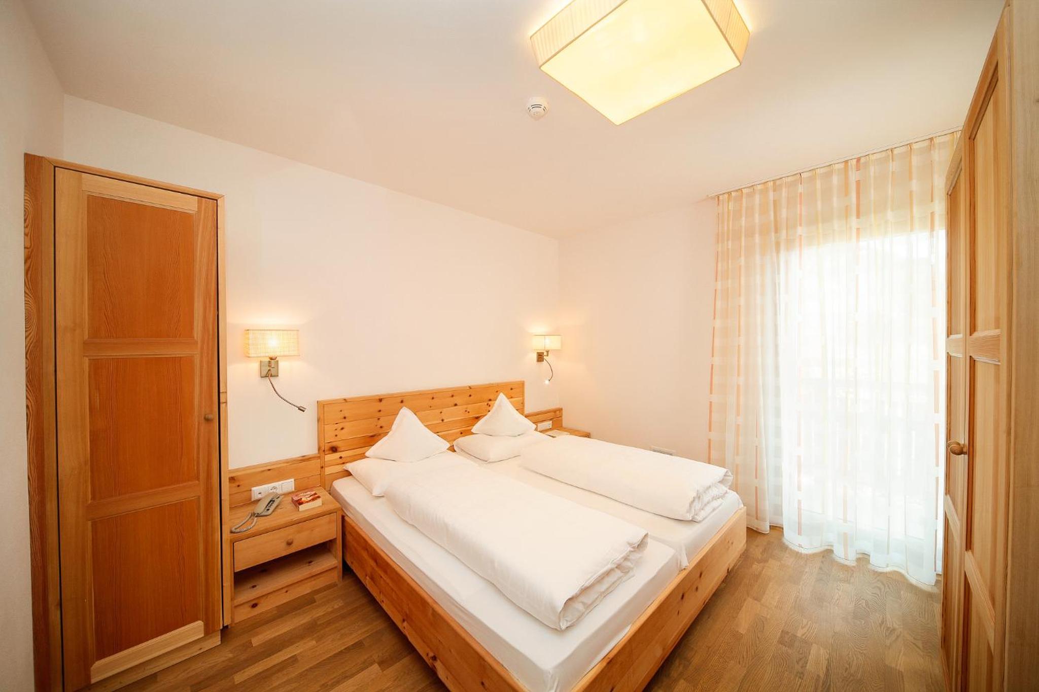 One-Bedroom Apartment with Balcony and Mountain View   - Photo 1