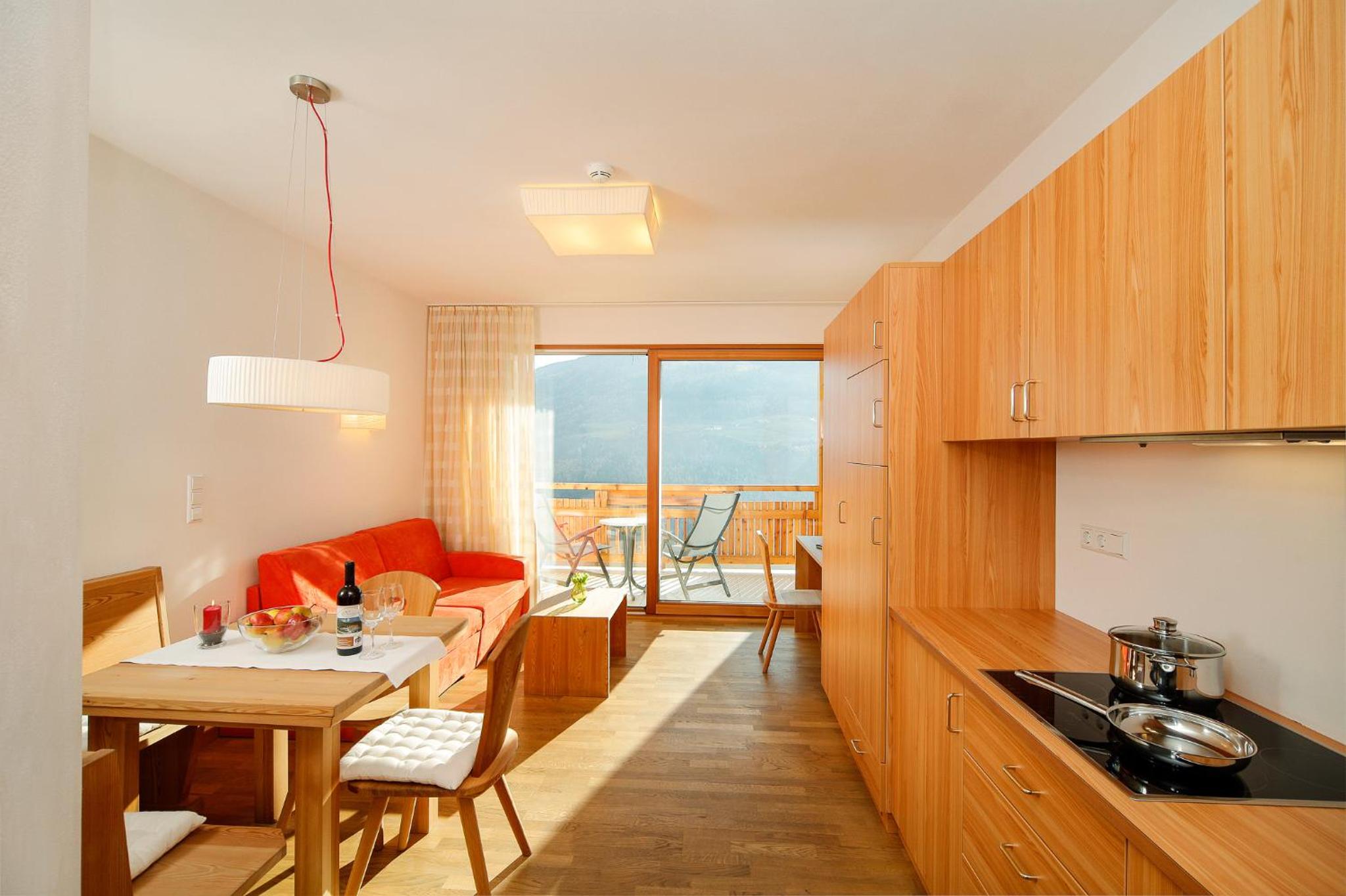 One-Bedroom Apartment with Balcony and Mountain View   - Photo 4