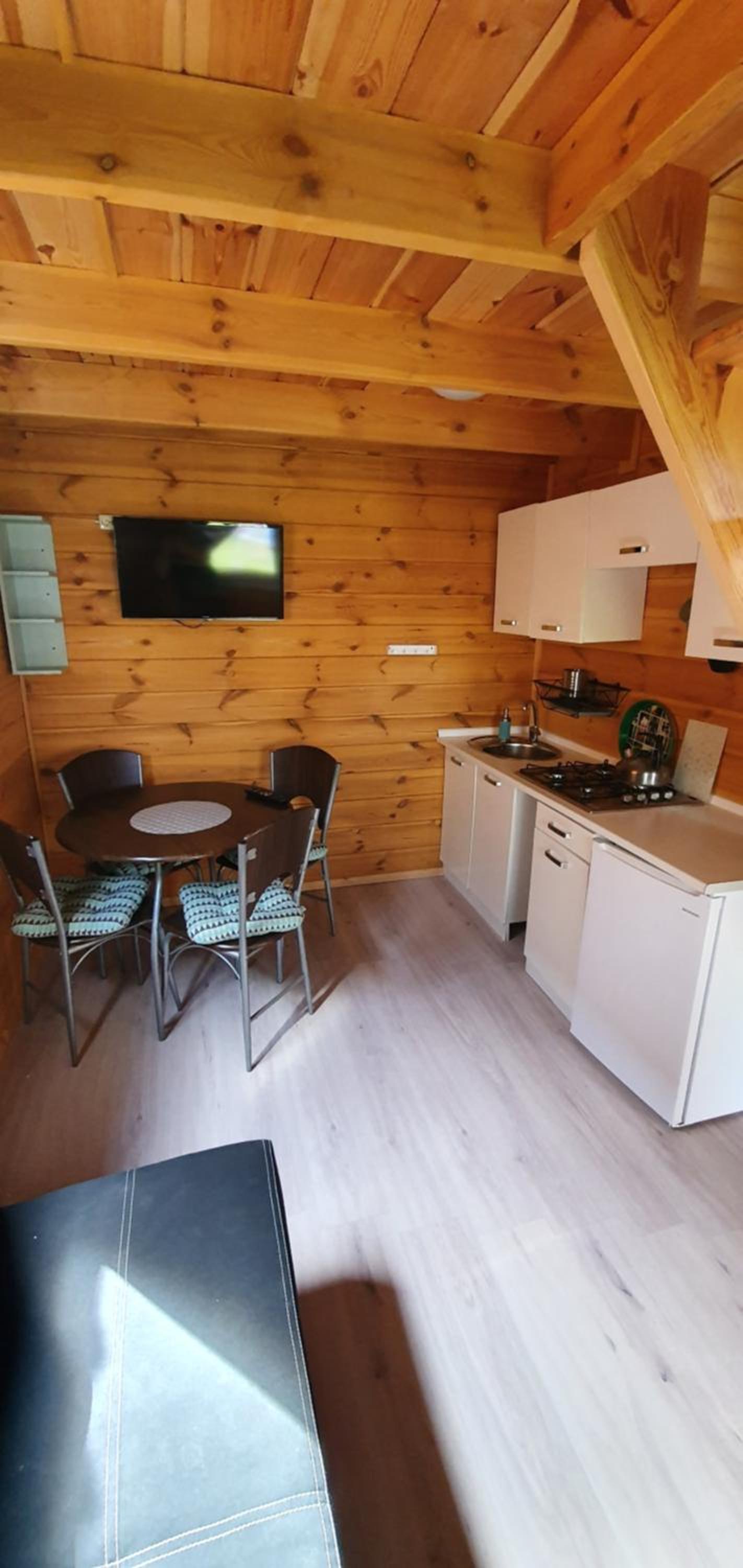 One-Bedroom House - Photo 22
