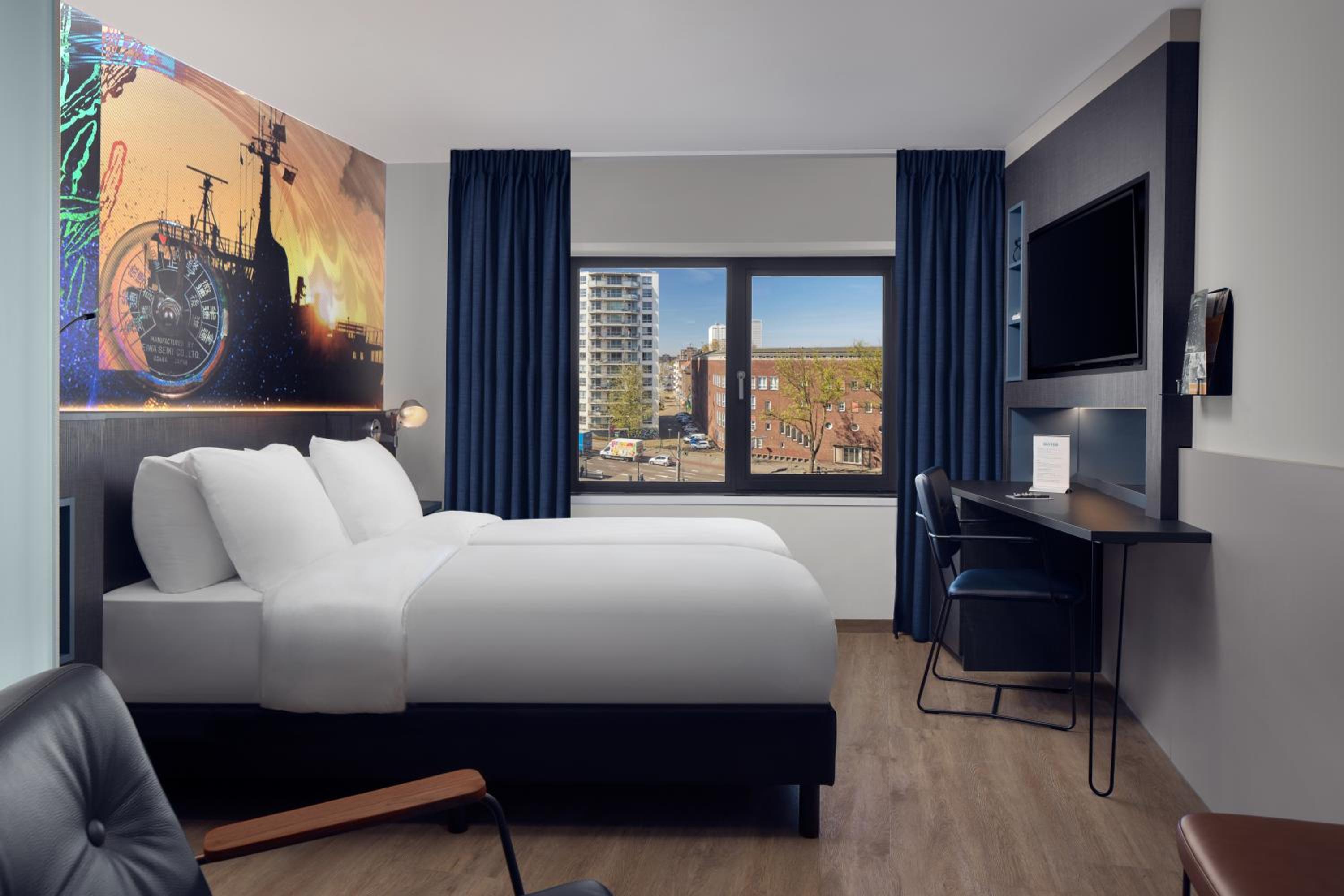 Twin Room With City View