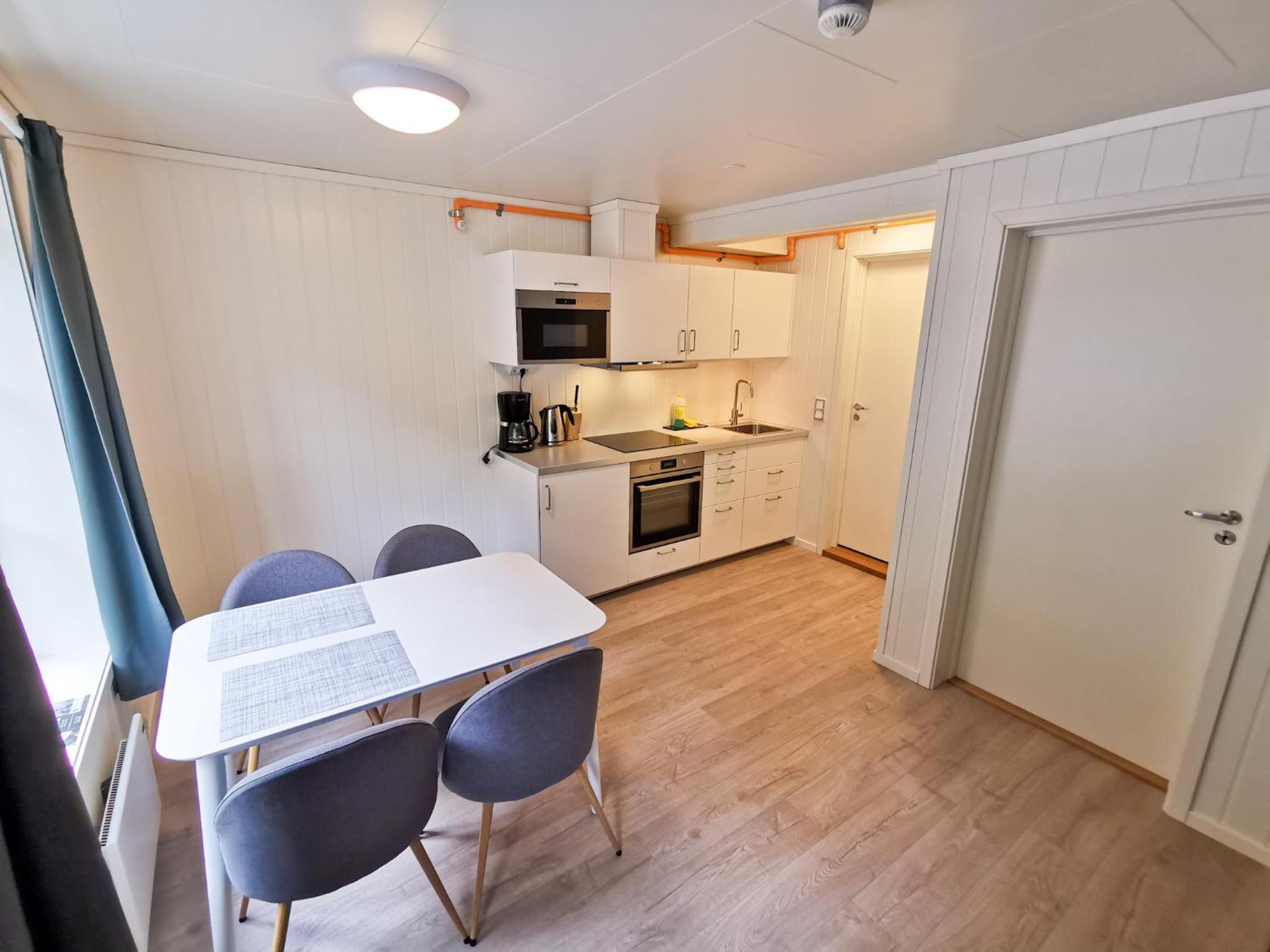 Studio - Split Level - Photo 8