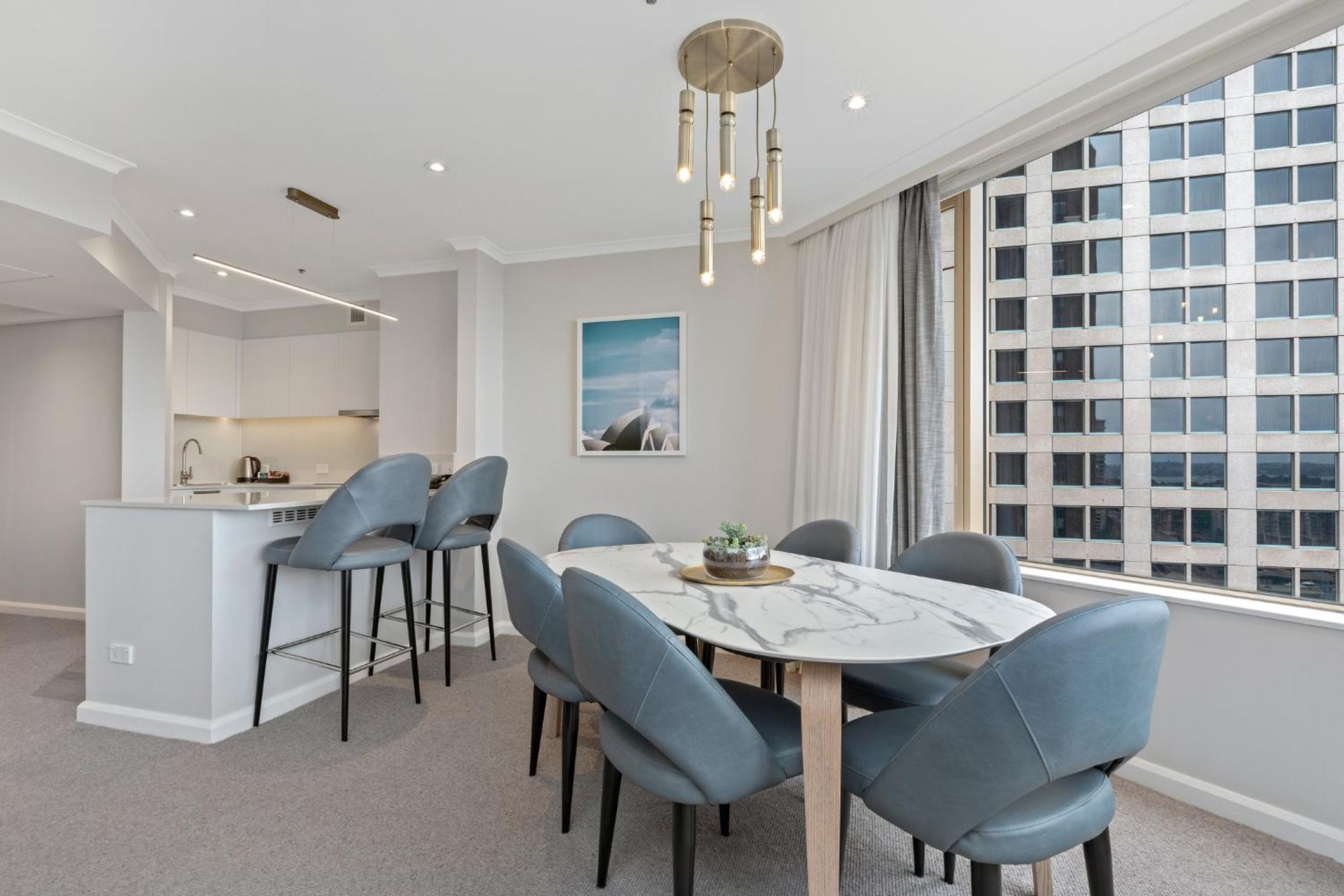 Deluxe Two-Bedroom Apartment with Harbor View thumbnail 6