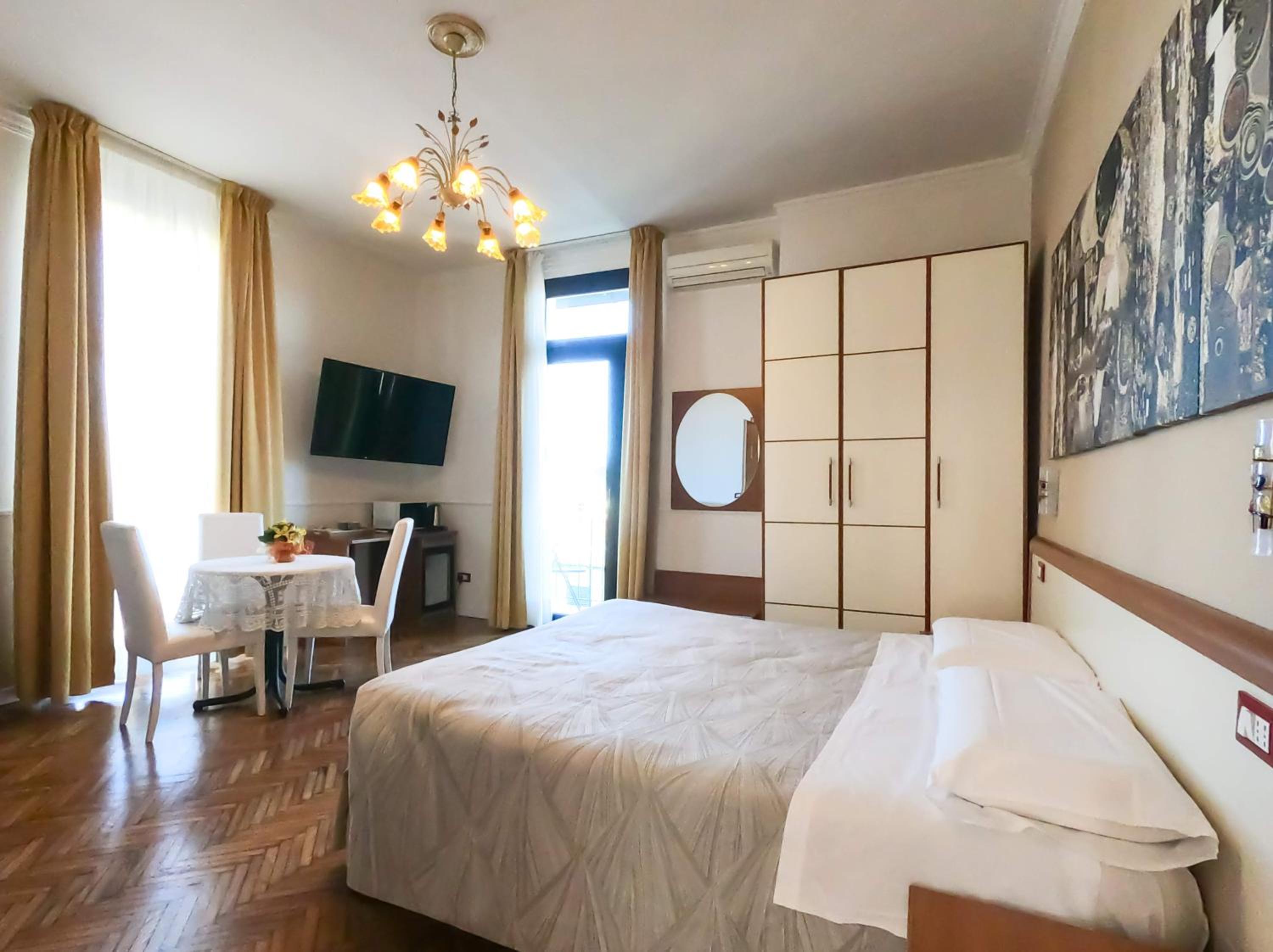 Triple Room with Balcony photo 1