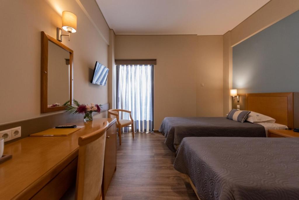 Quadruple Room with Balcony photo 2