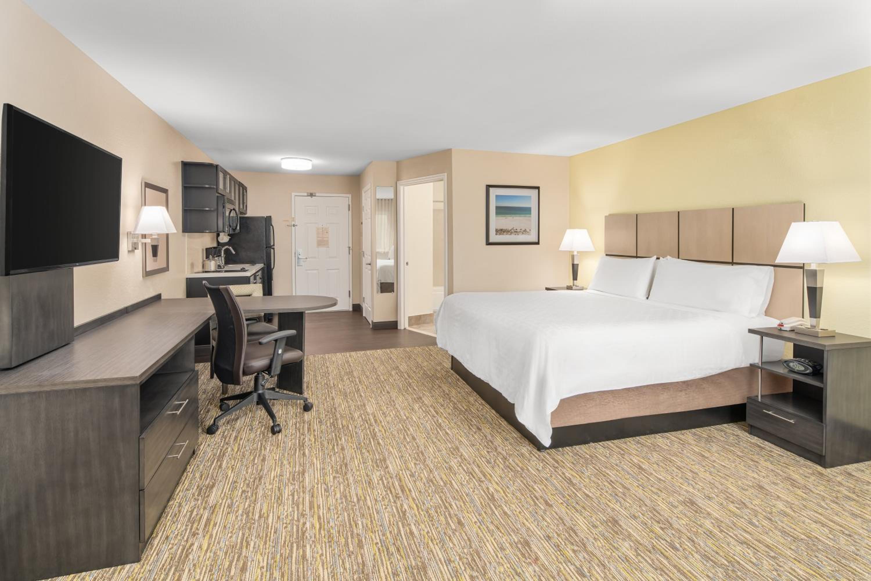 King Studio Suite - Photo 3