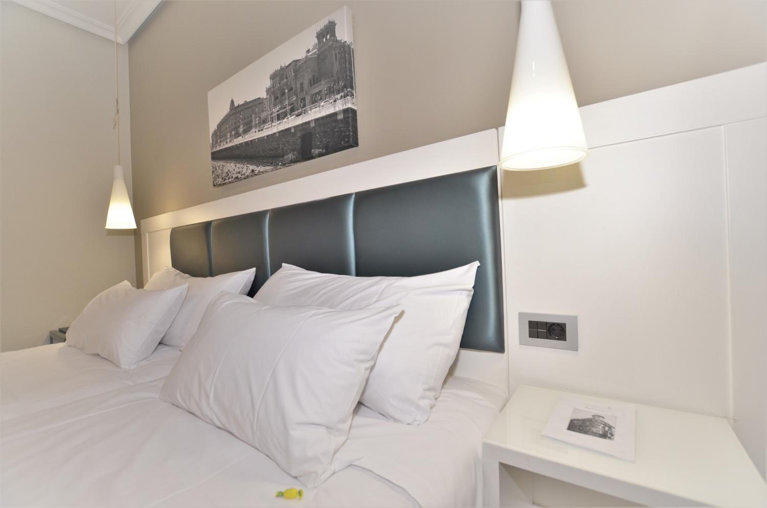 Double or Twin Room photo 3