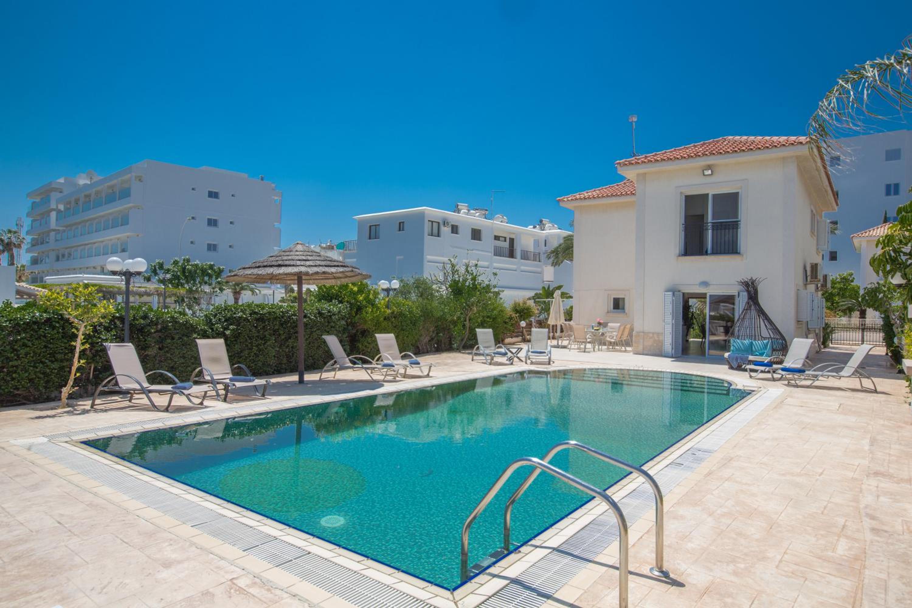 Villa with Sea View photo 3