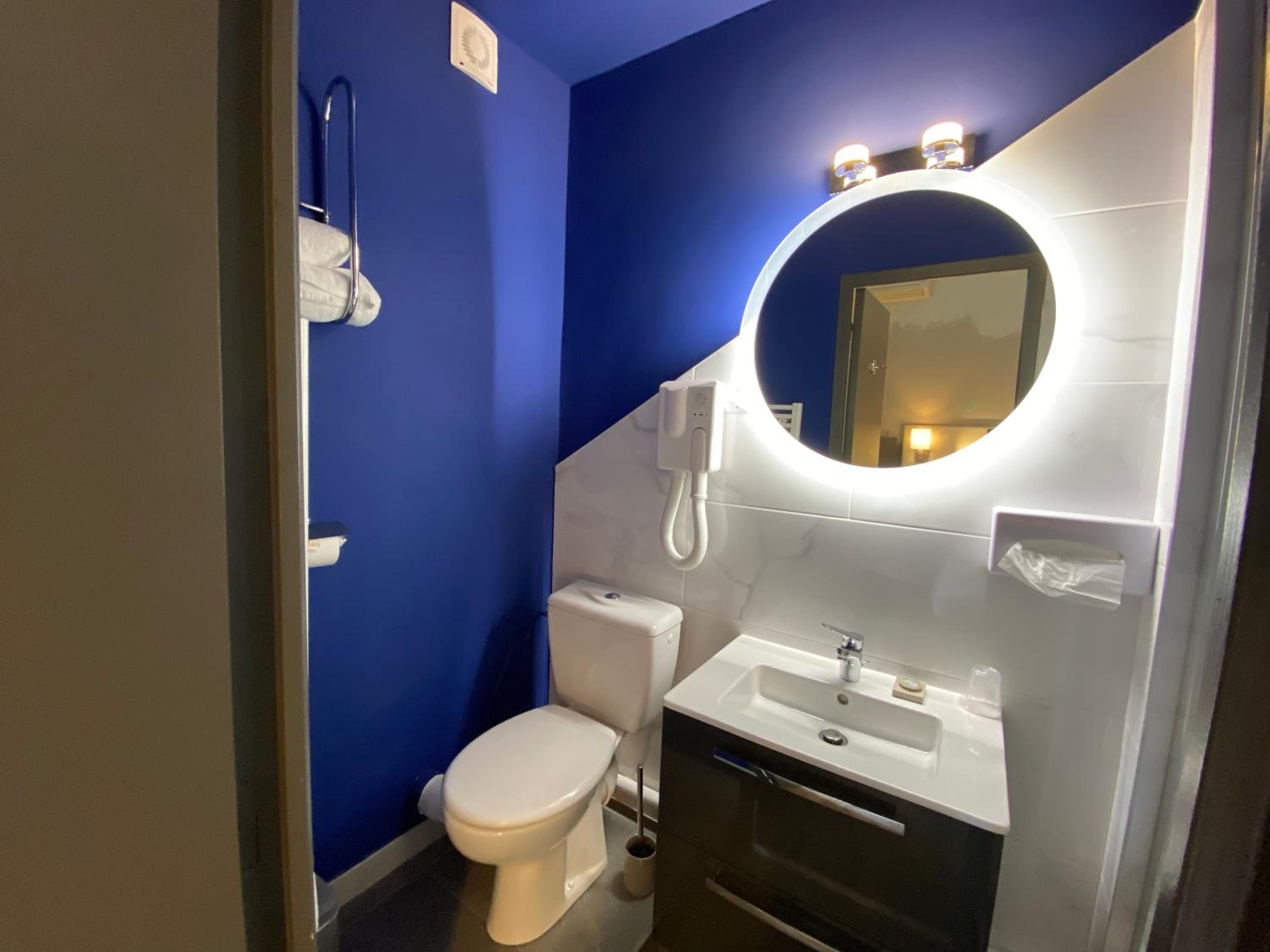 Double Room - Photo 42