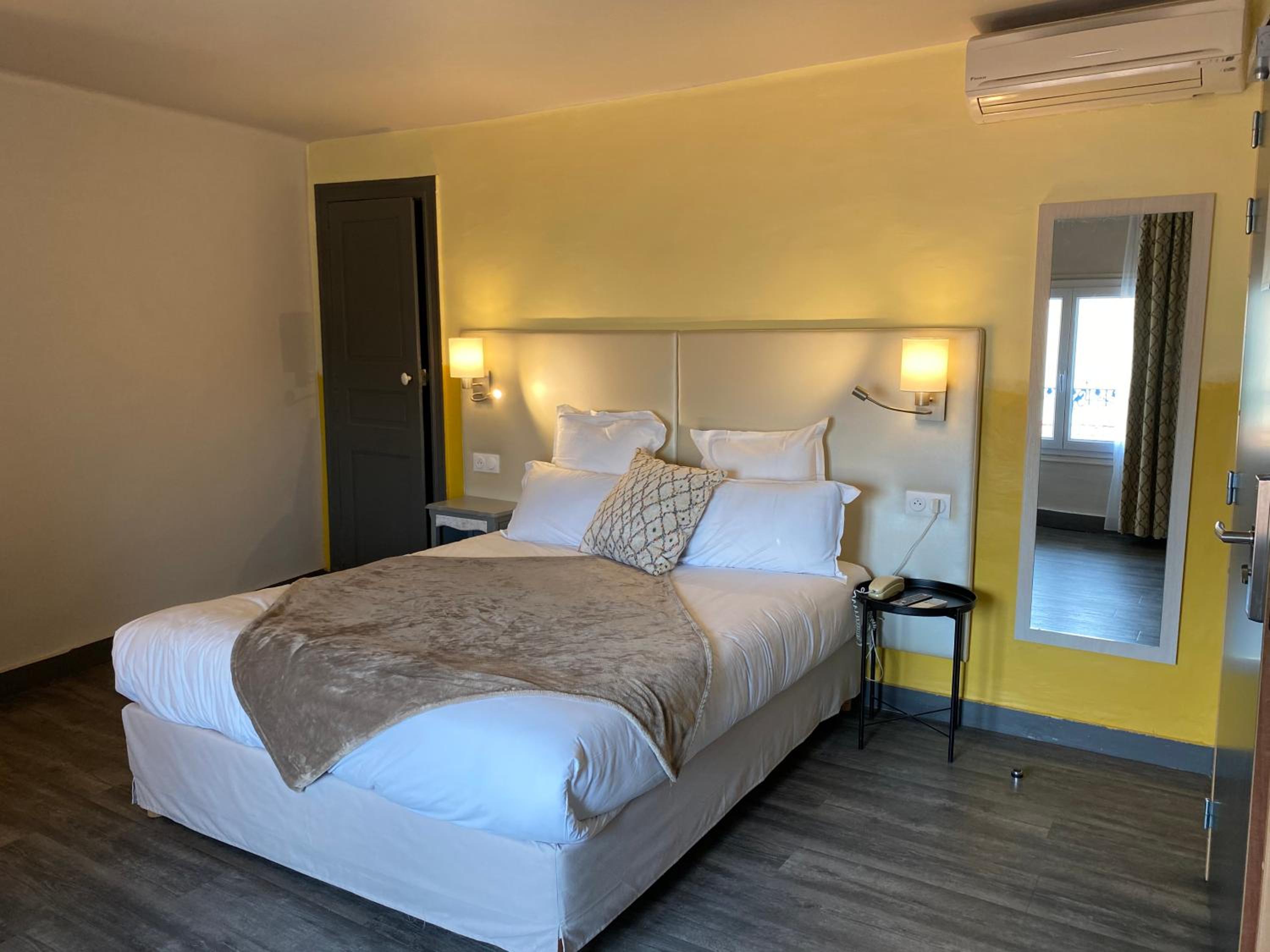 Double Room - Photo 38