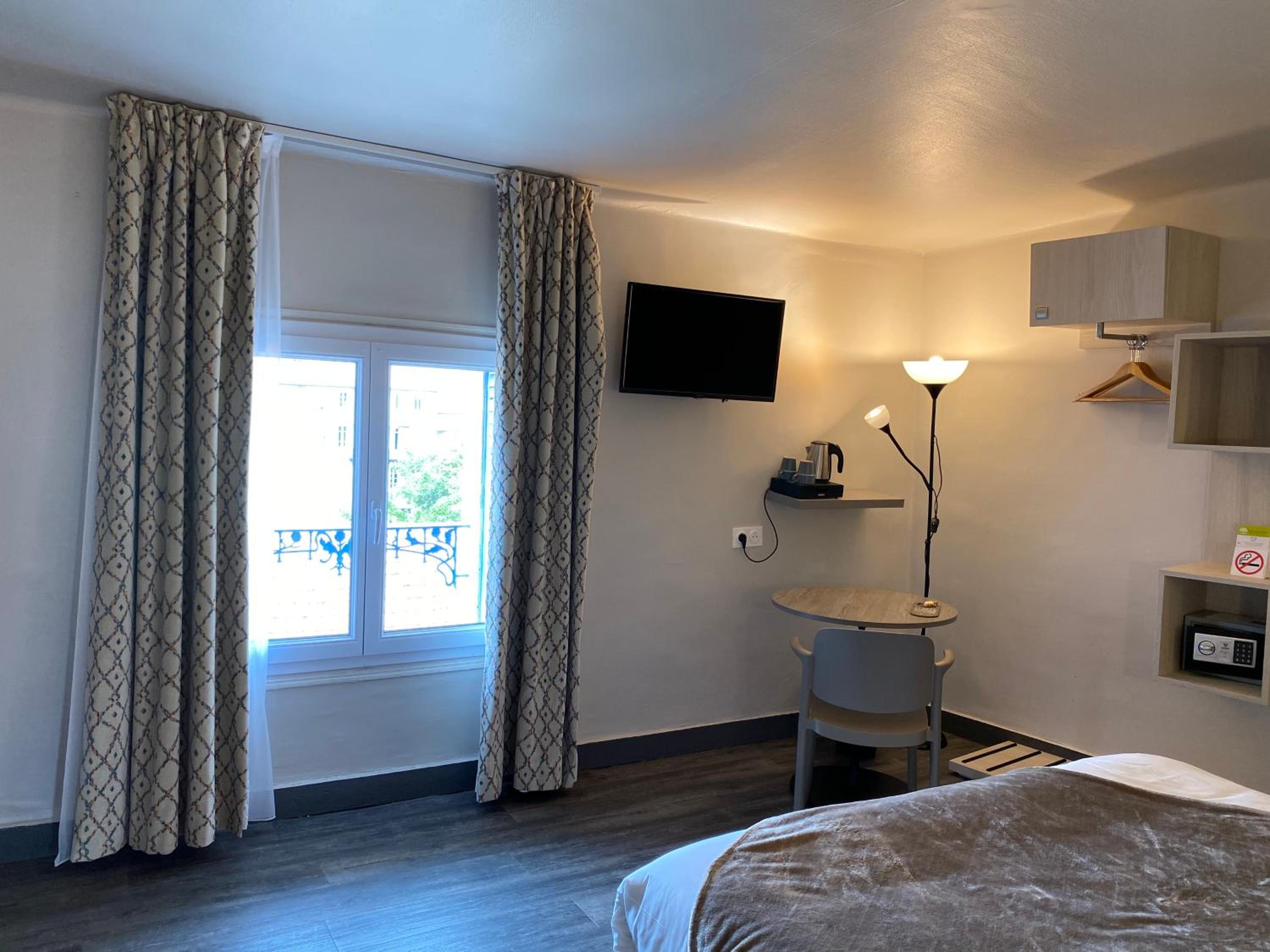 Double Room - Photo 23