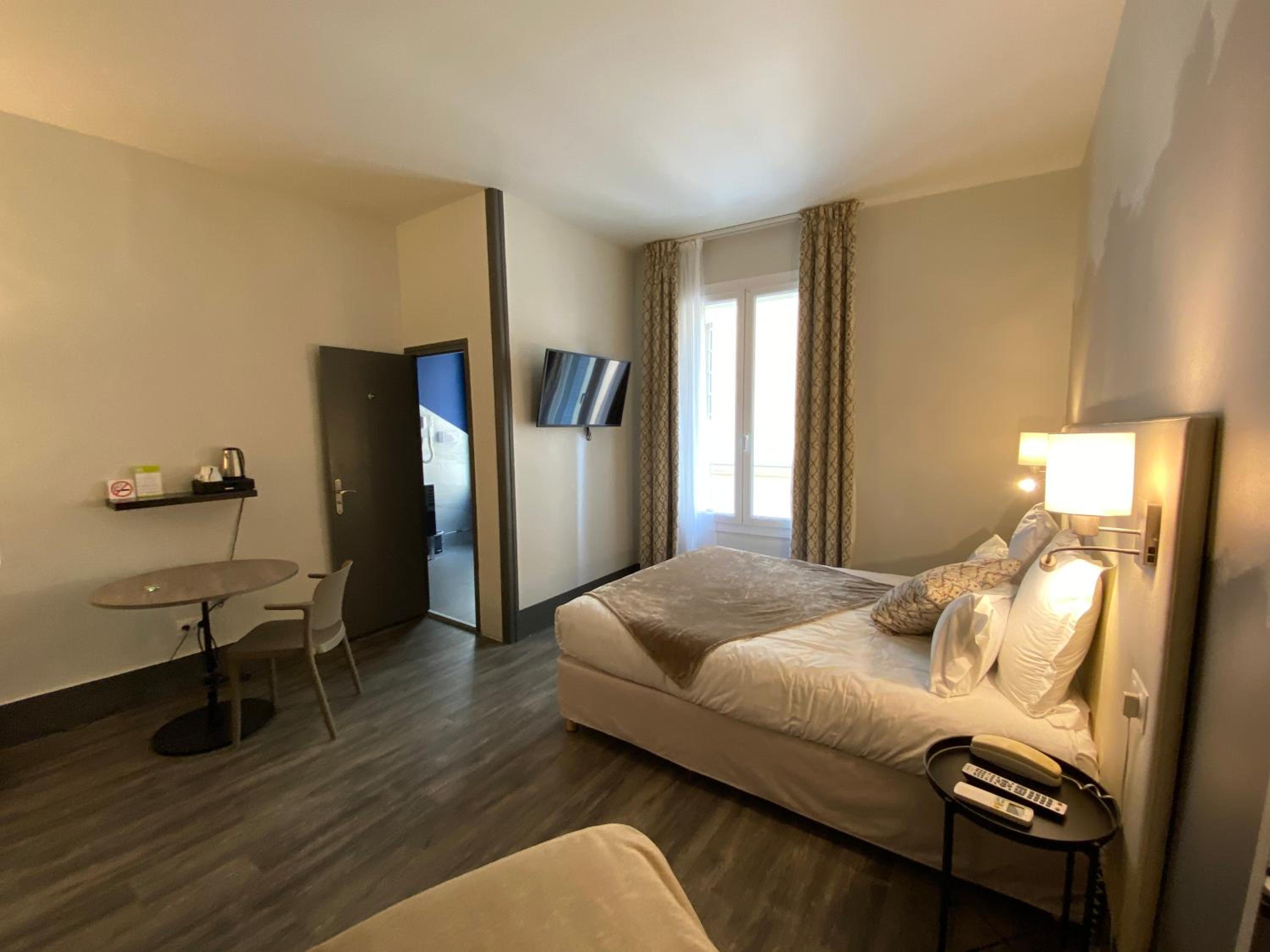 Superior Triple Room - Photo 35