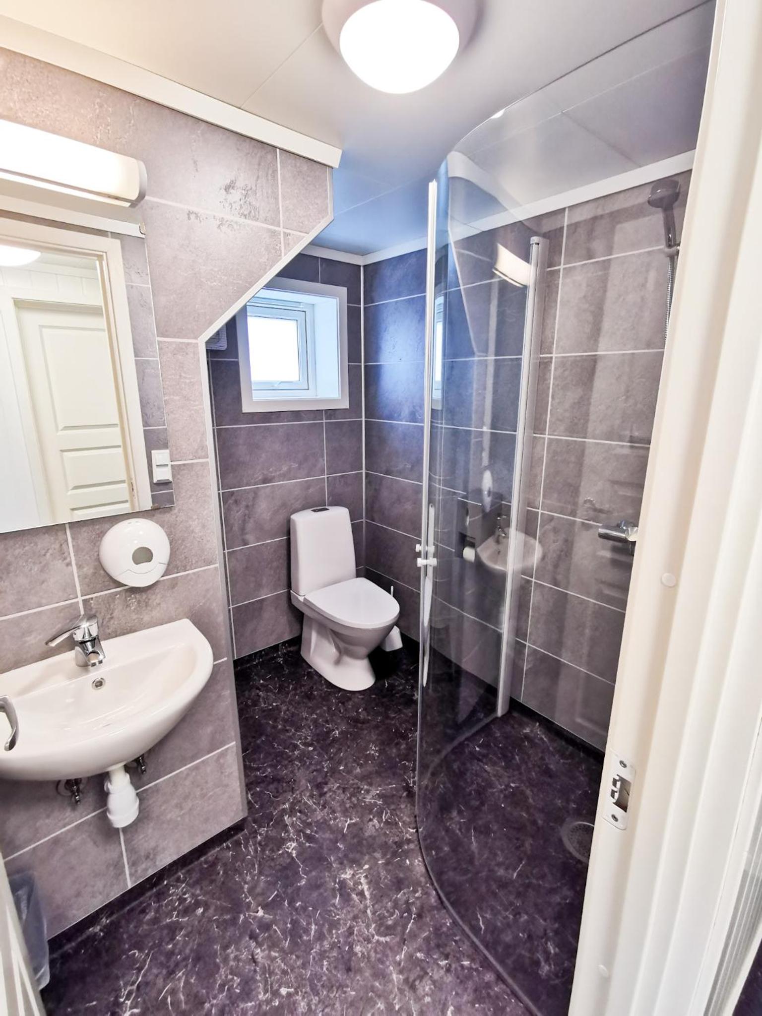 Apartment with Balcony - Photo 11
