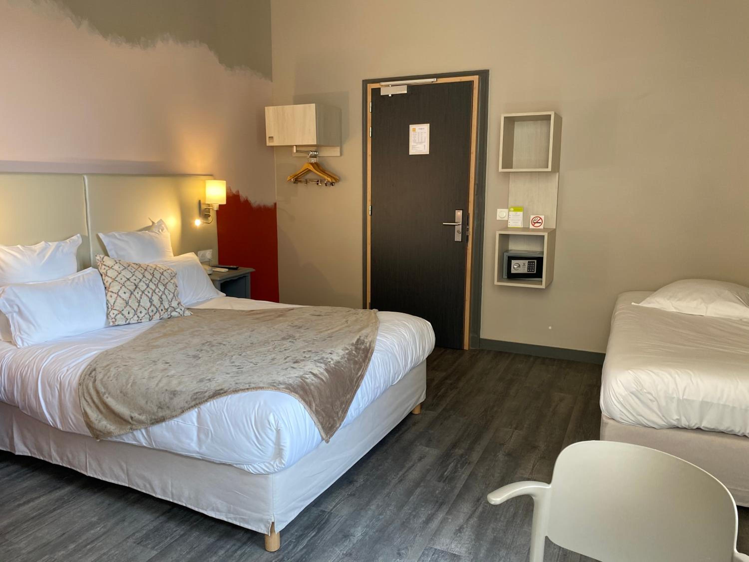 Superior Triple Room - Photo 5