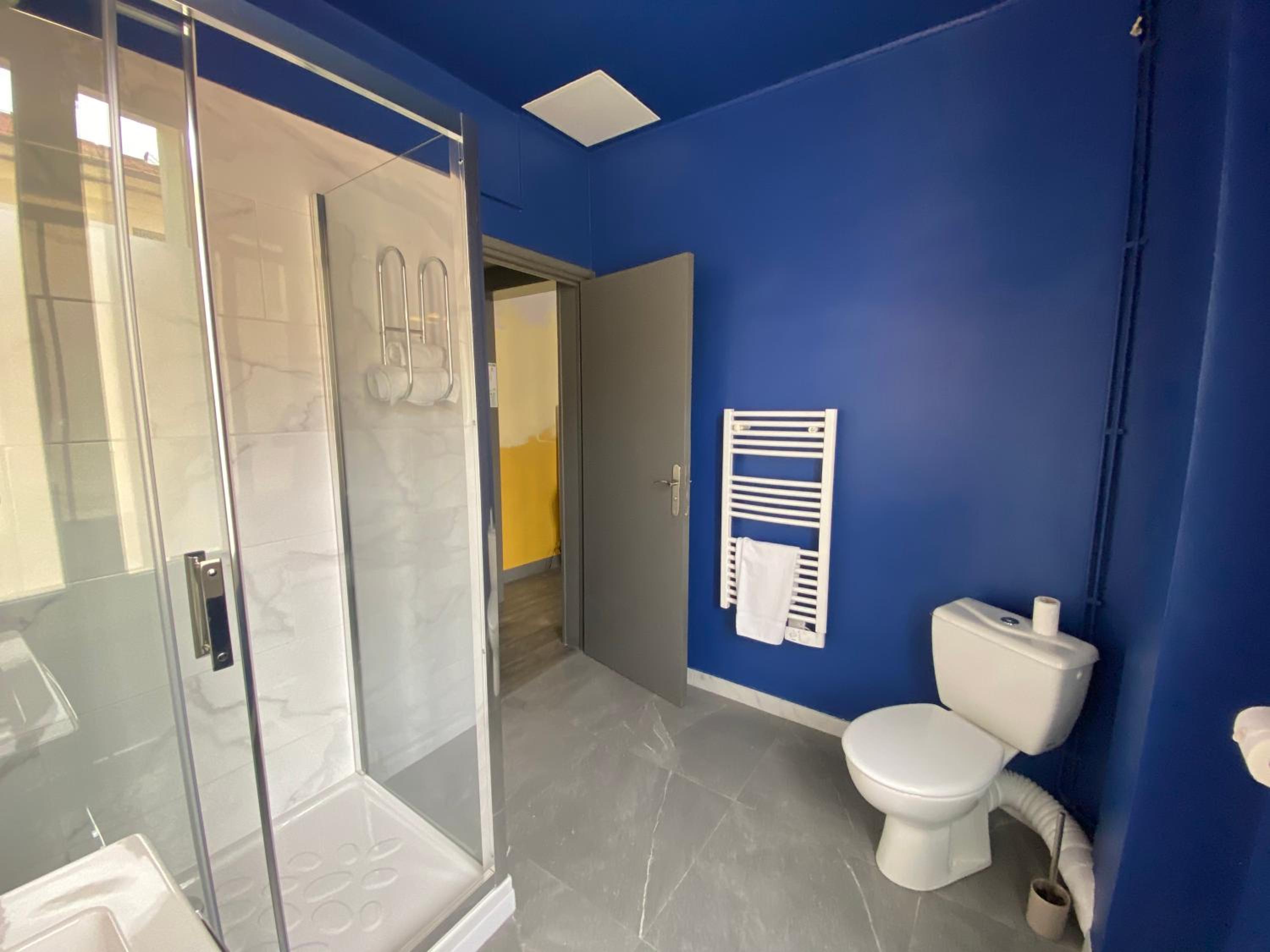 Double Room - Photo 2