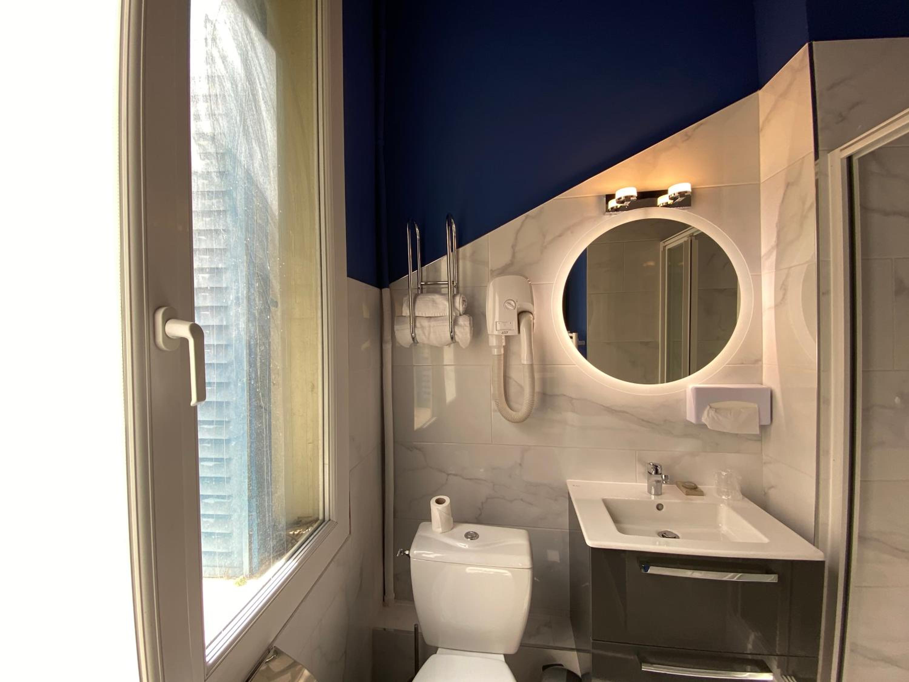 Superior Triple Room - Photo 8