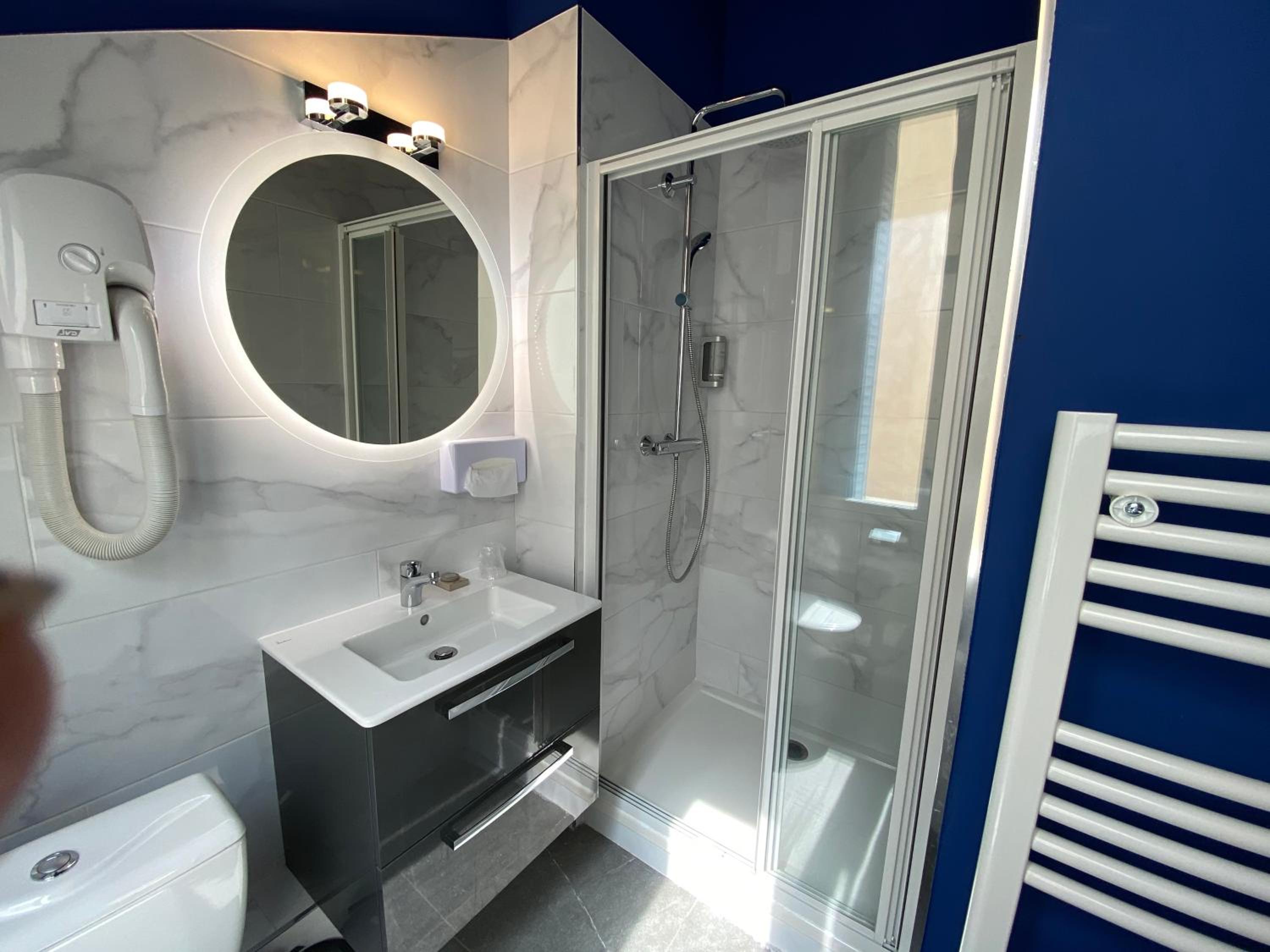 Superior Triple Room - Photo 7