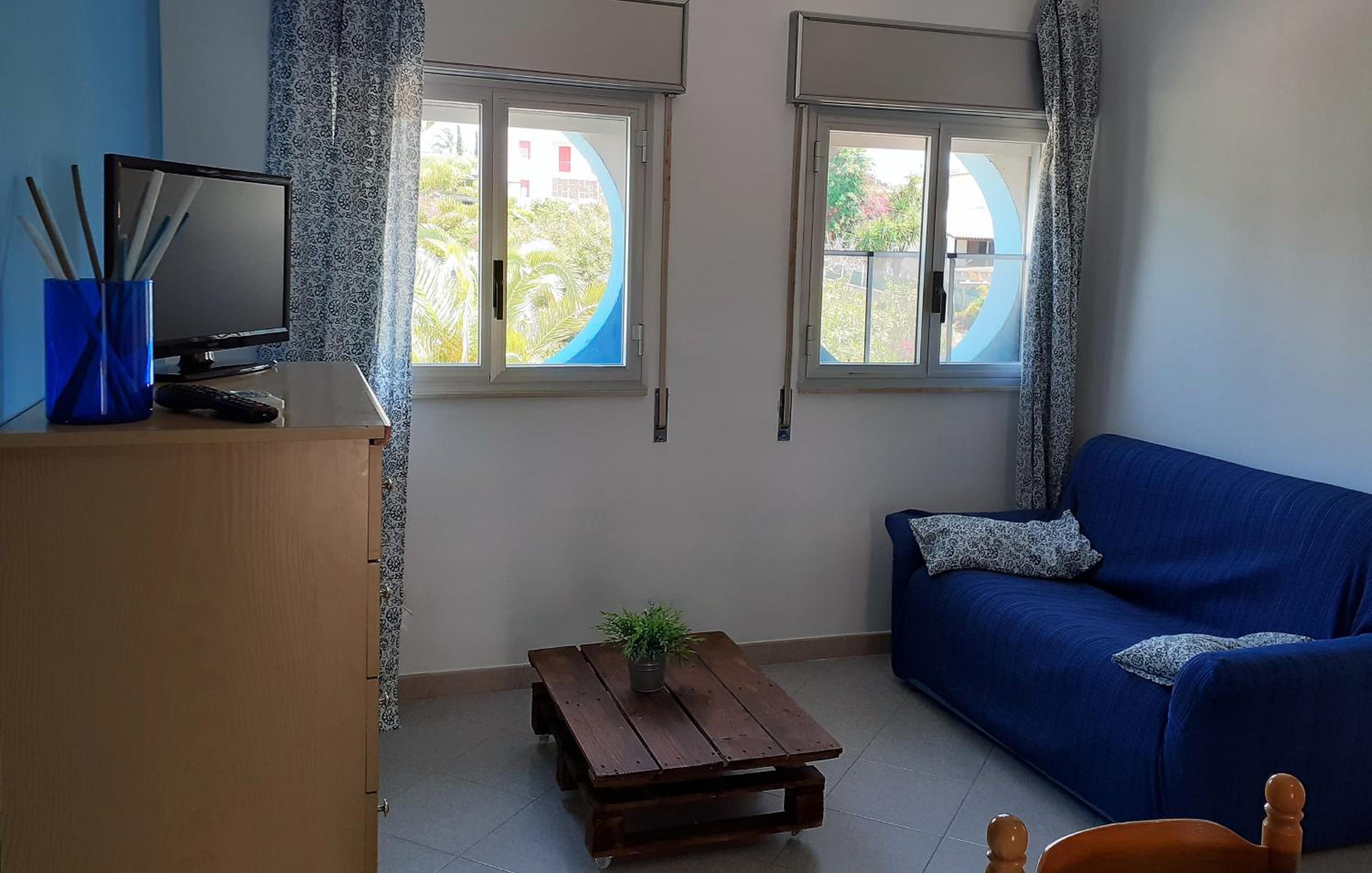 One-Bedroom Apartment with Balcony photo 1