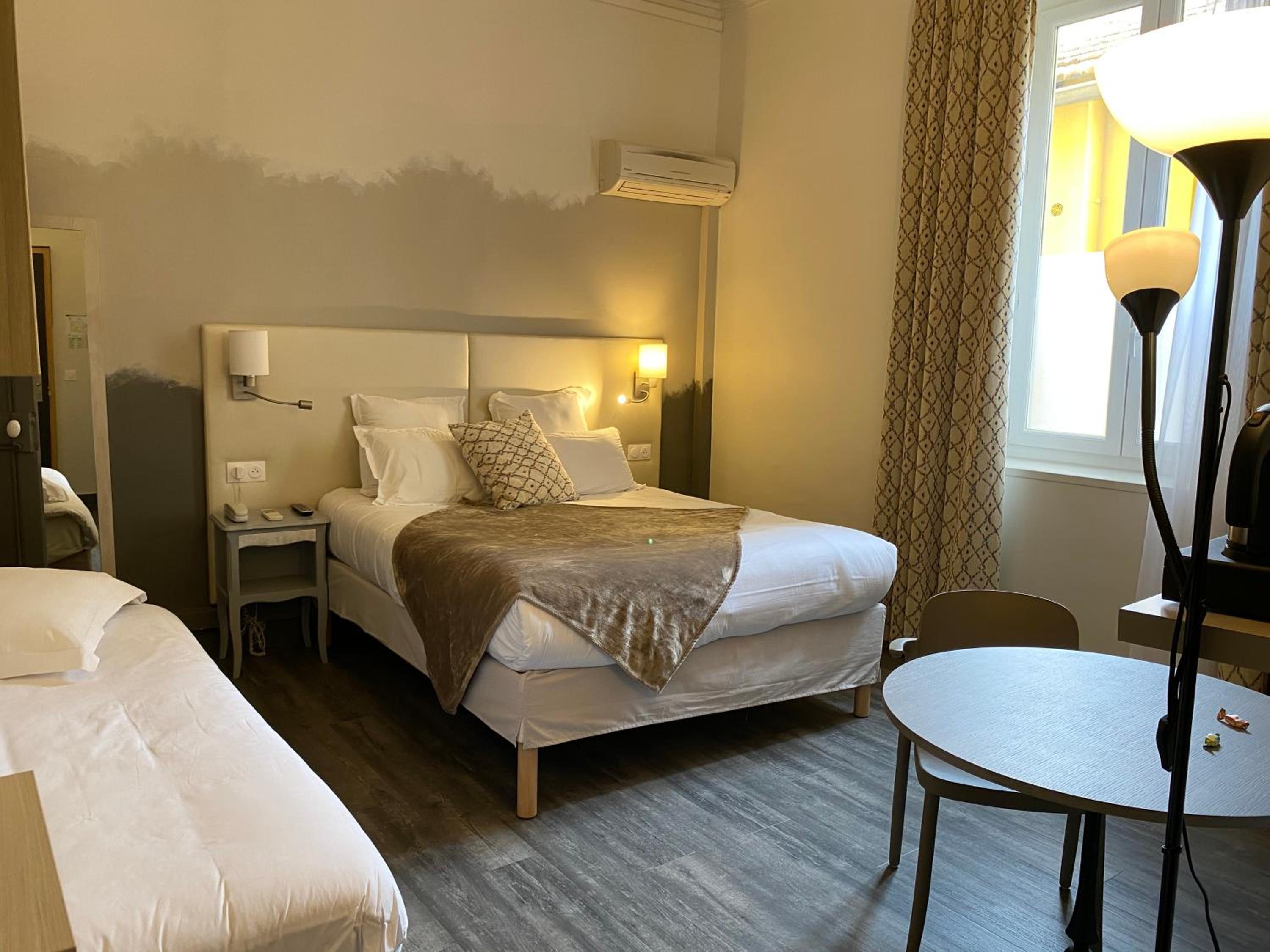 Superior Triple Room - Photo 29