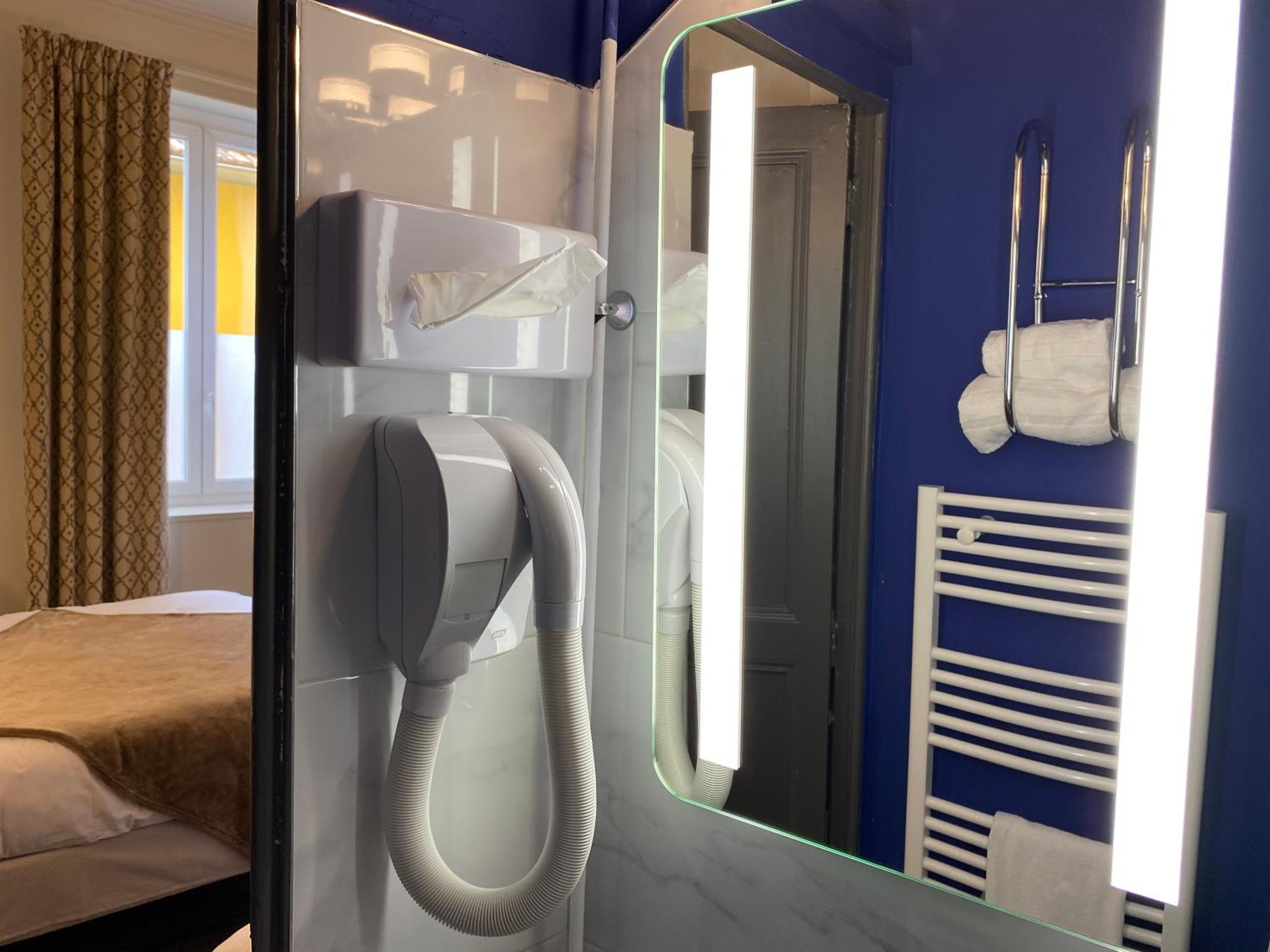 Superior Triple Room - Photo 26