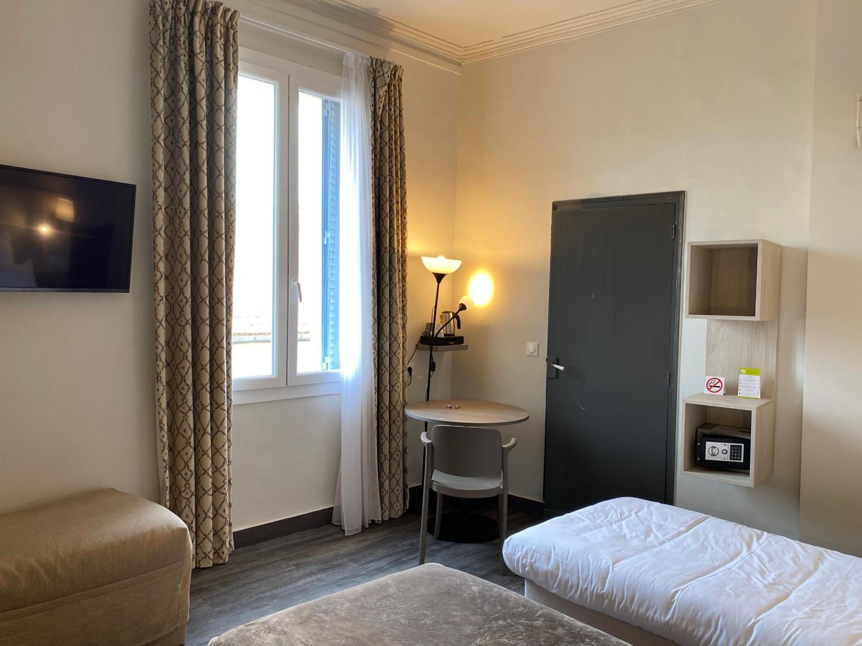 Superior Triple Room - Photo 20
