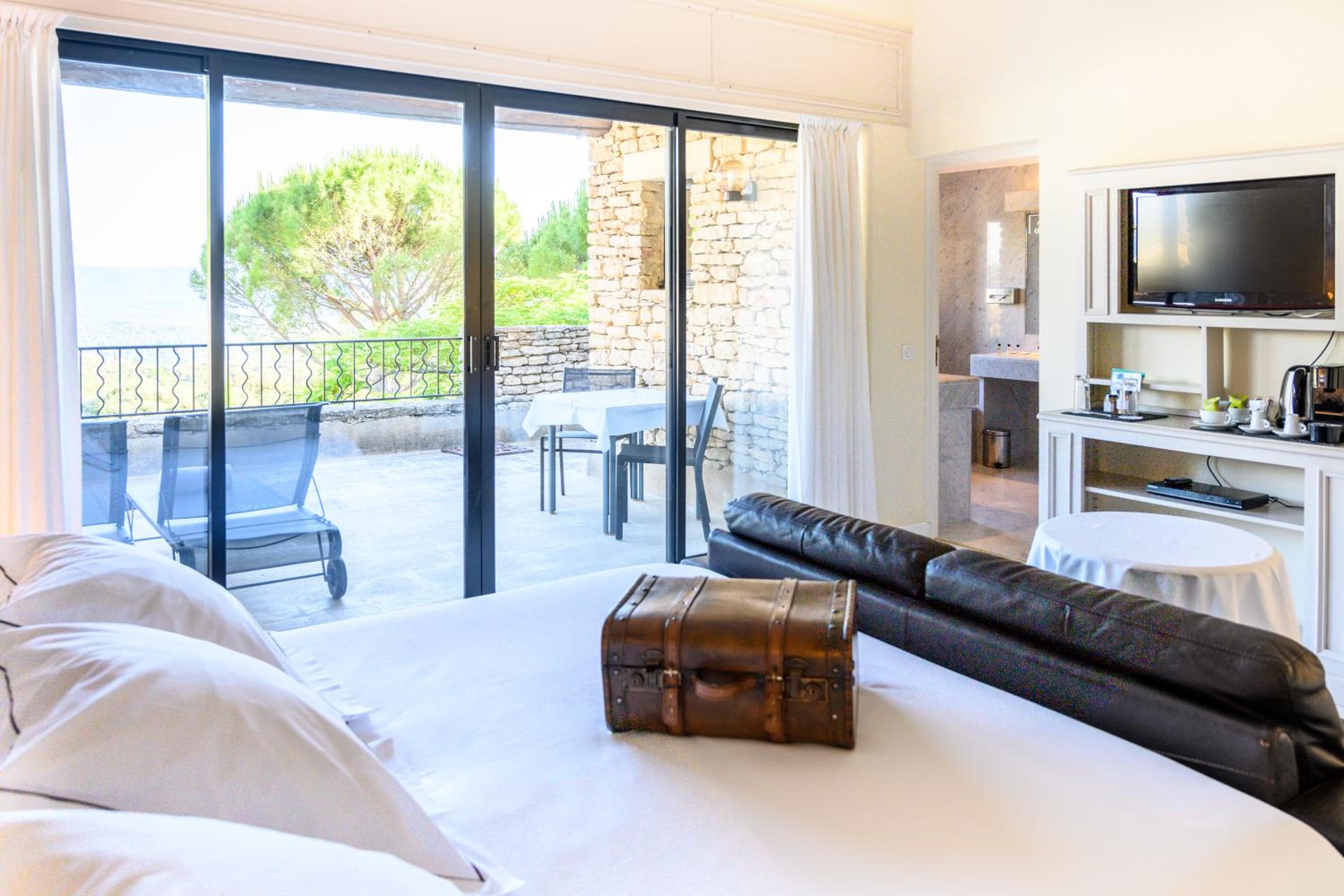 Suite Junior with Terrace photo 3