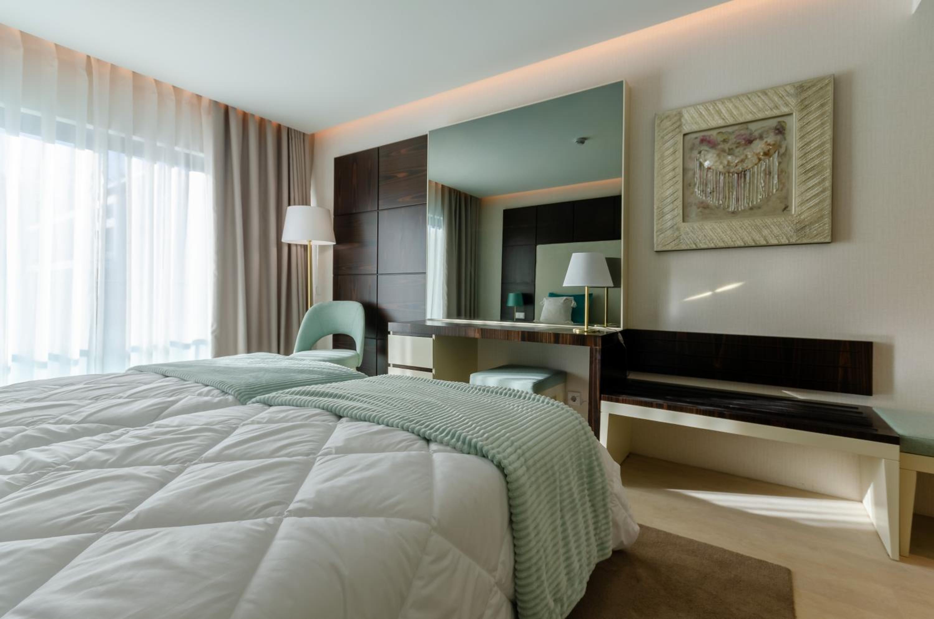 Deluxe Twin Room - Photo 3