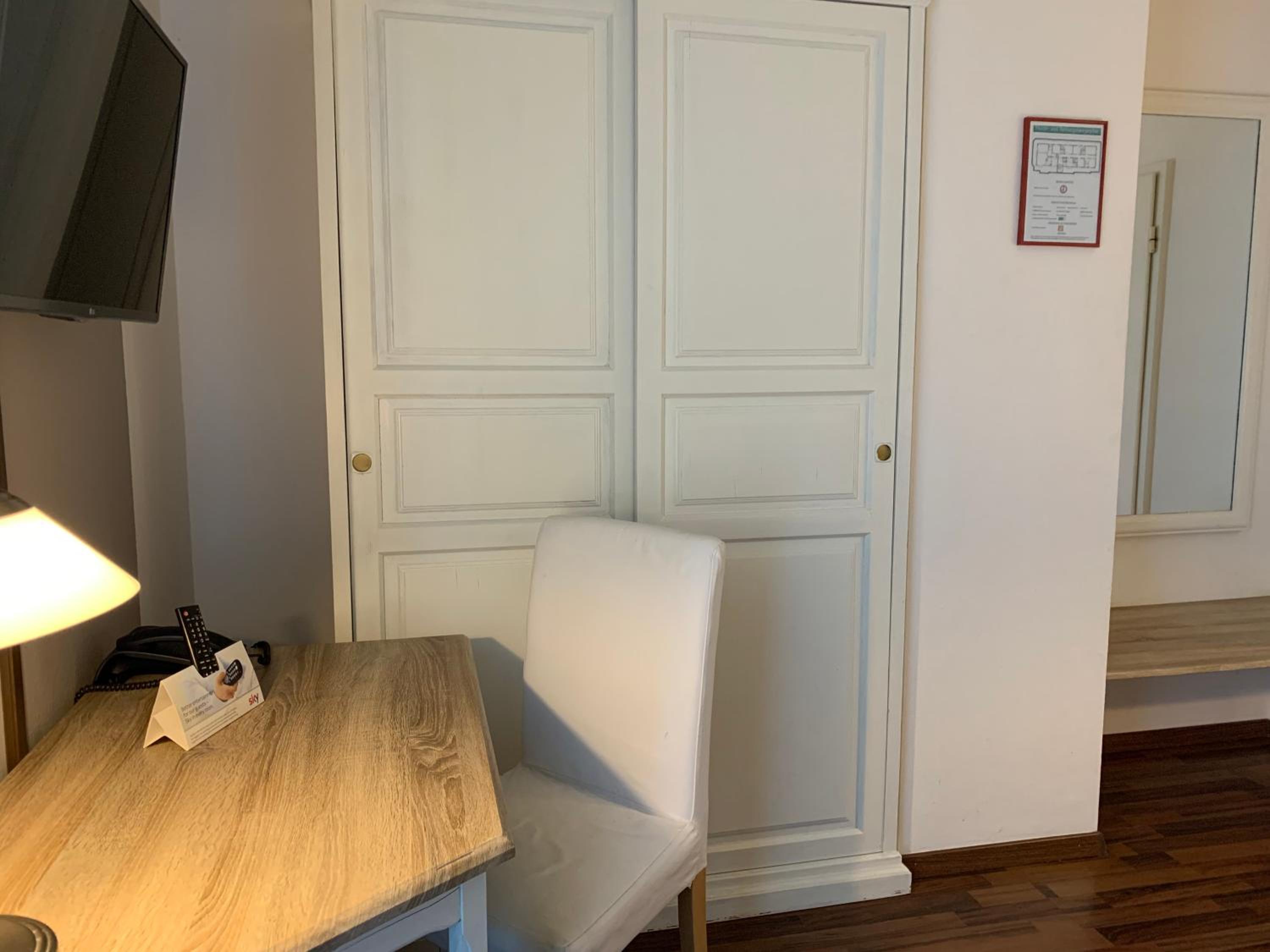 Double Room - Photo 1