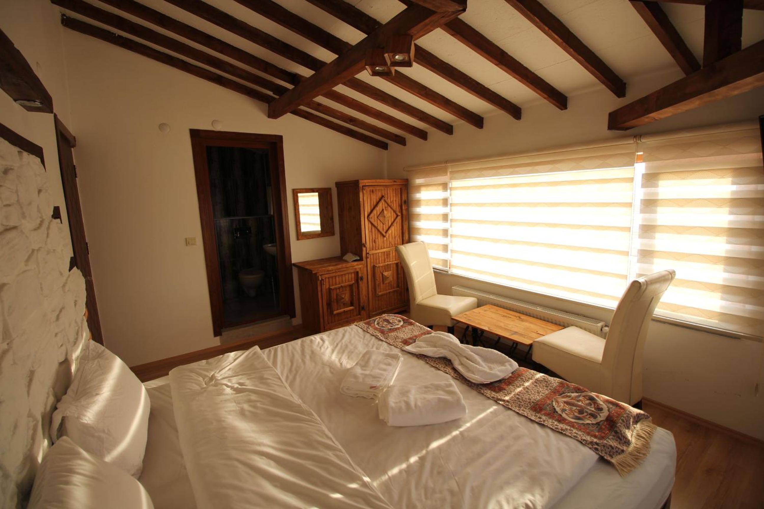Comfort Double Room - Photo 8