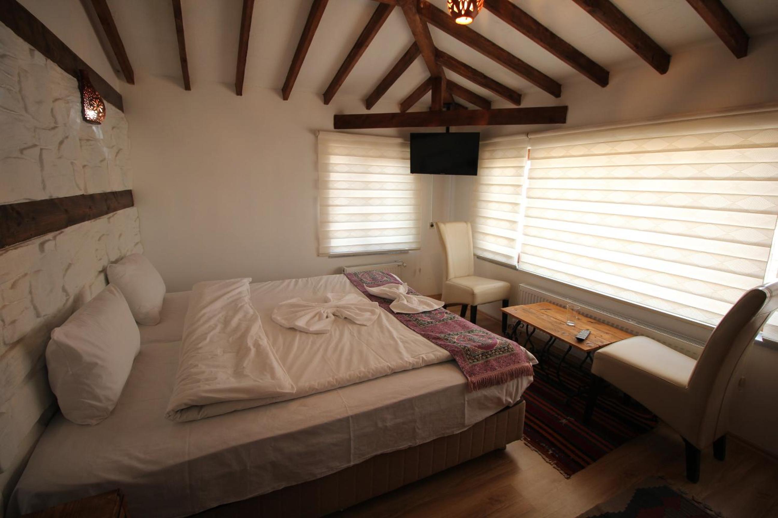 Comfort Double Room - Photo 4