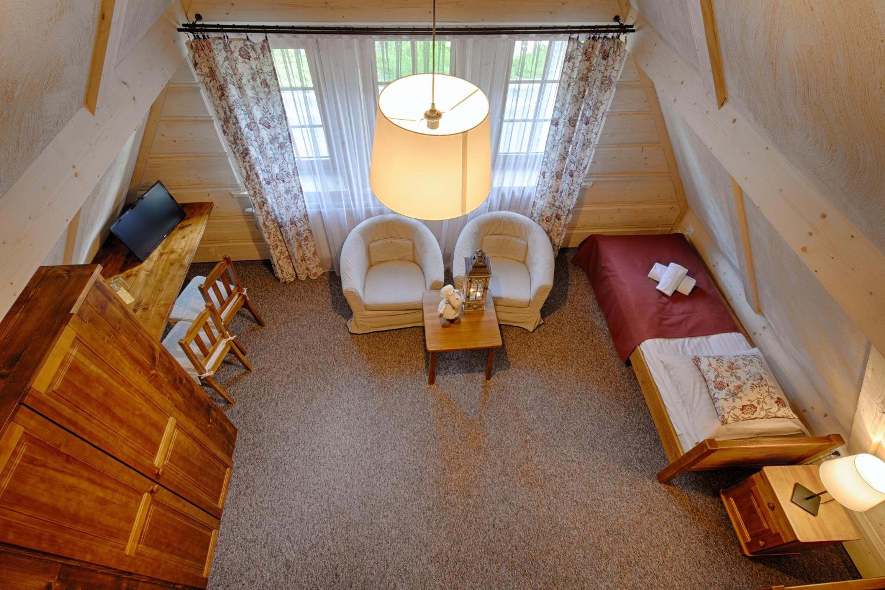 Duplex Quadruple Room - Photo 10