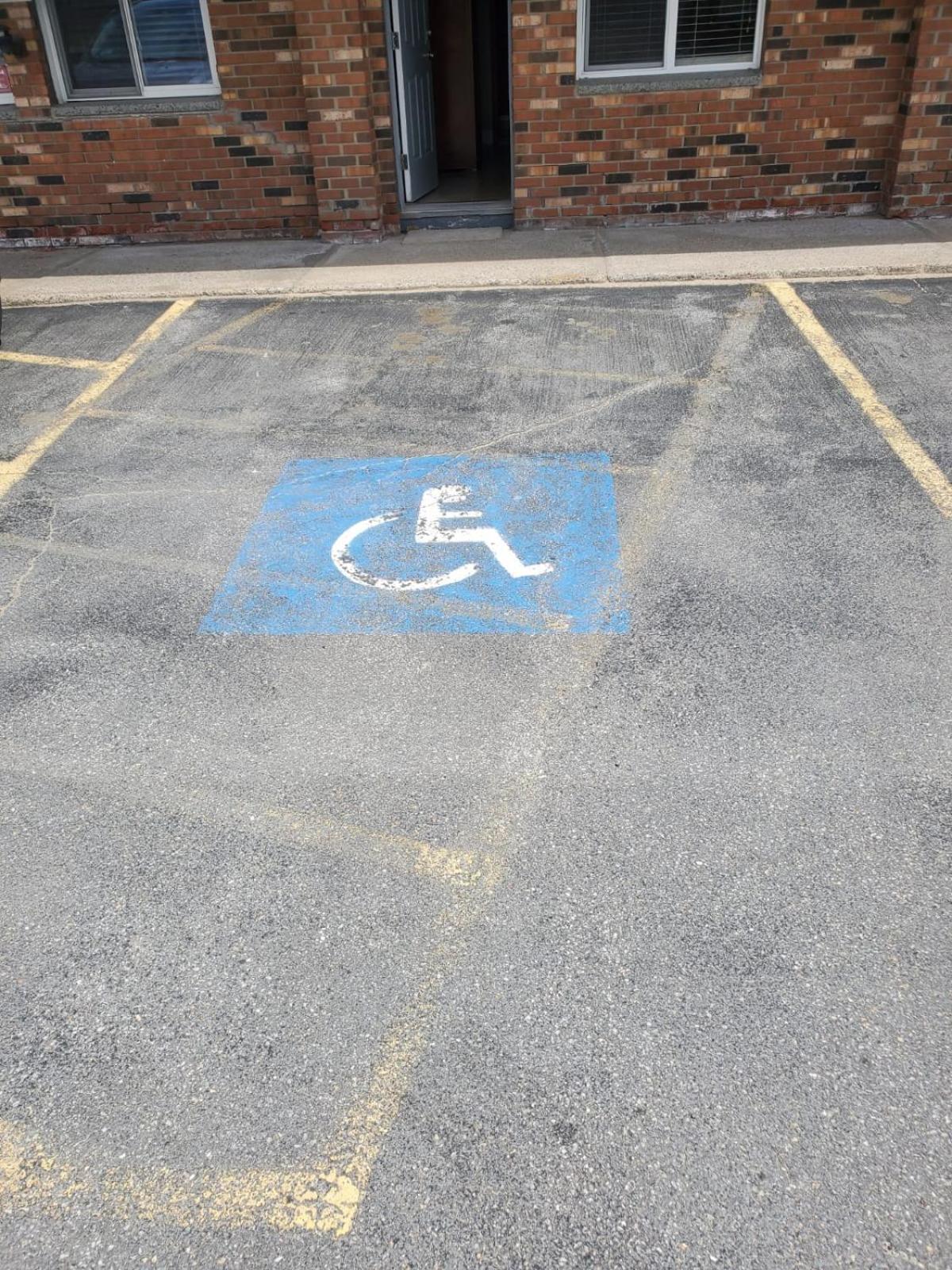 Queen Room - Disability Access photo 2