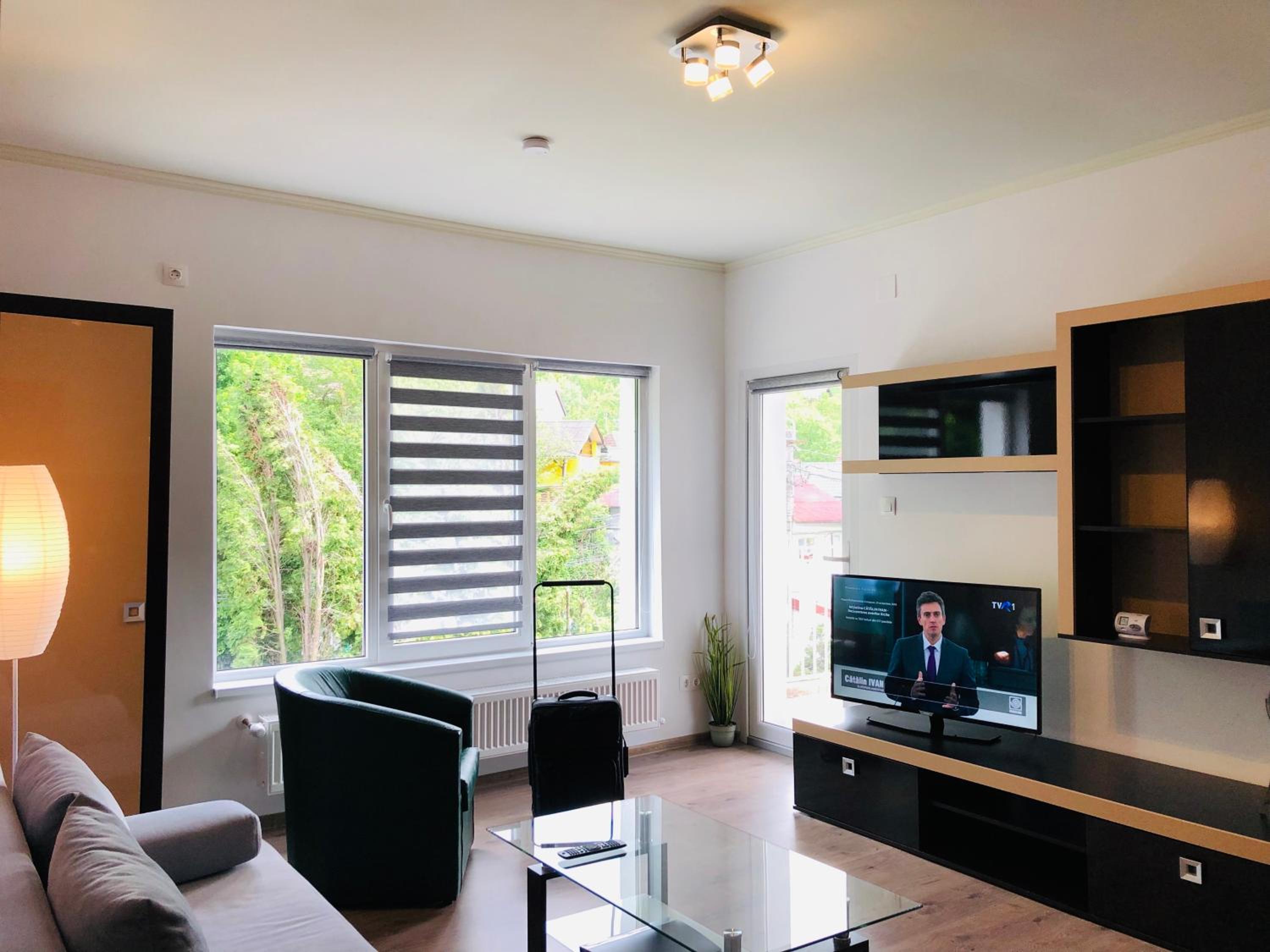 Apartment with Terrace - Photo 16