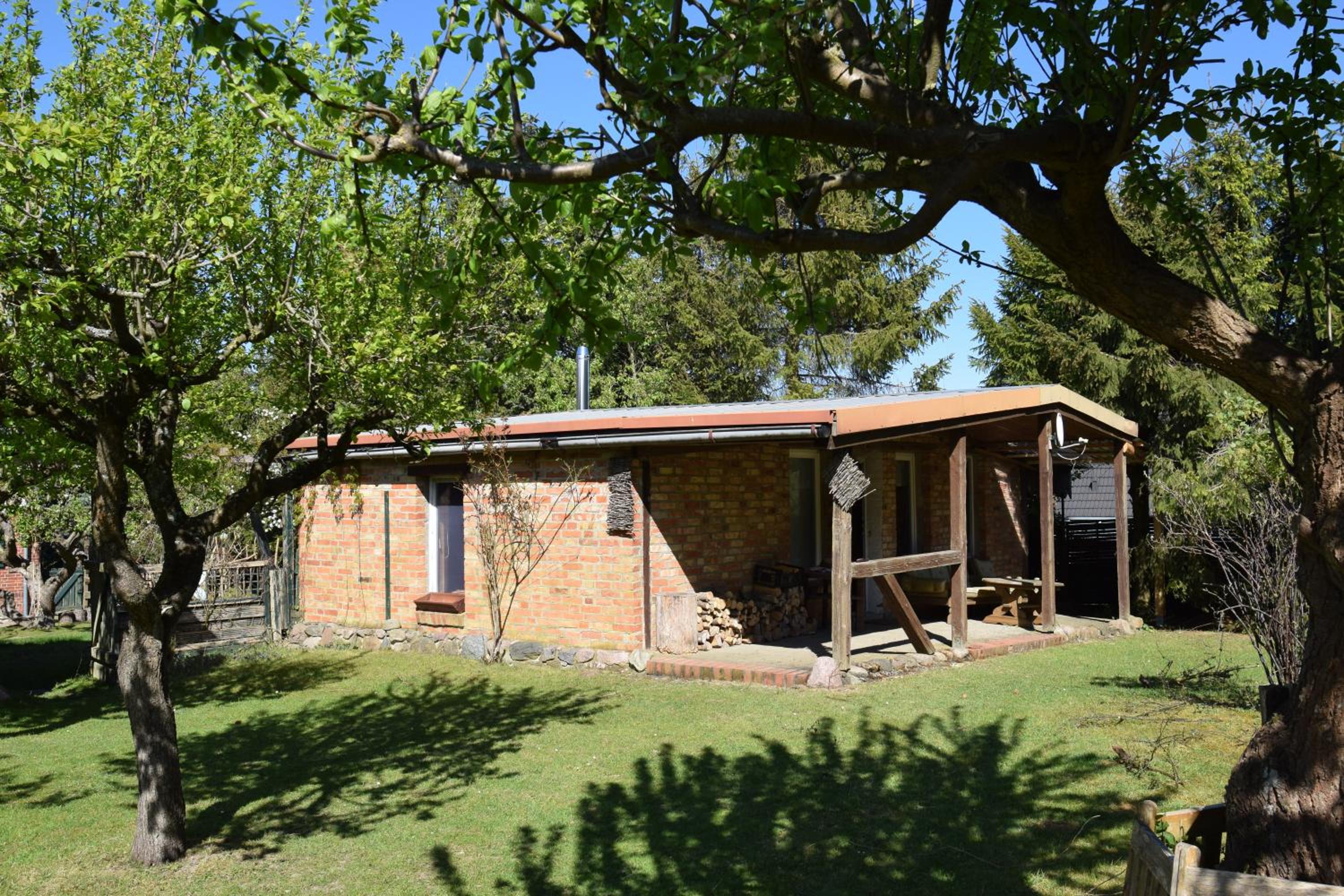 Bungalow with Patio photo 3