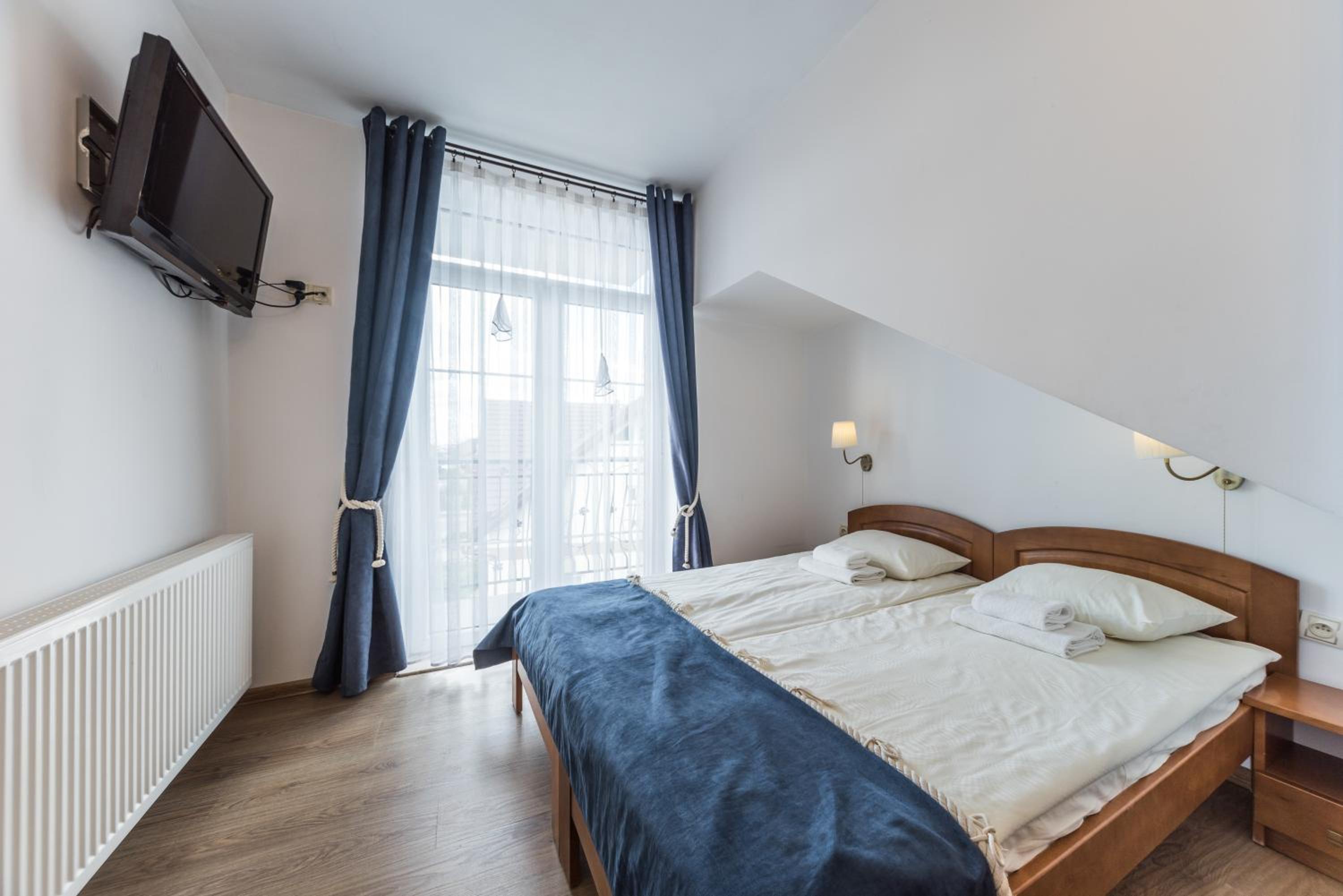 Triple Room with Balcony - Photo 1