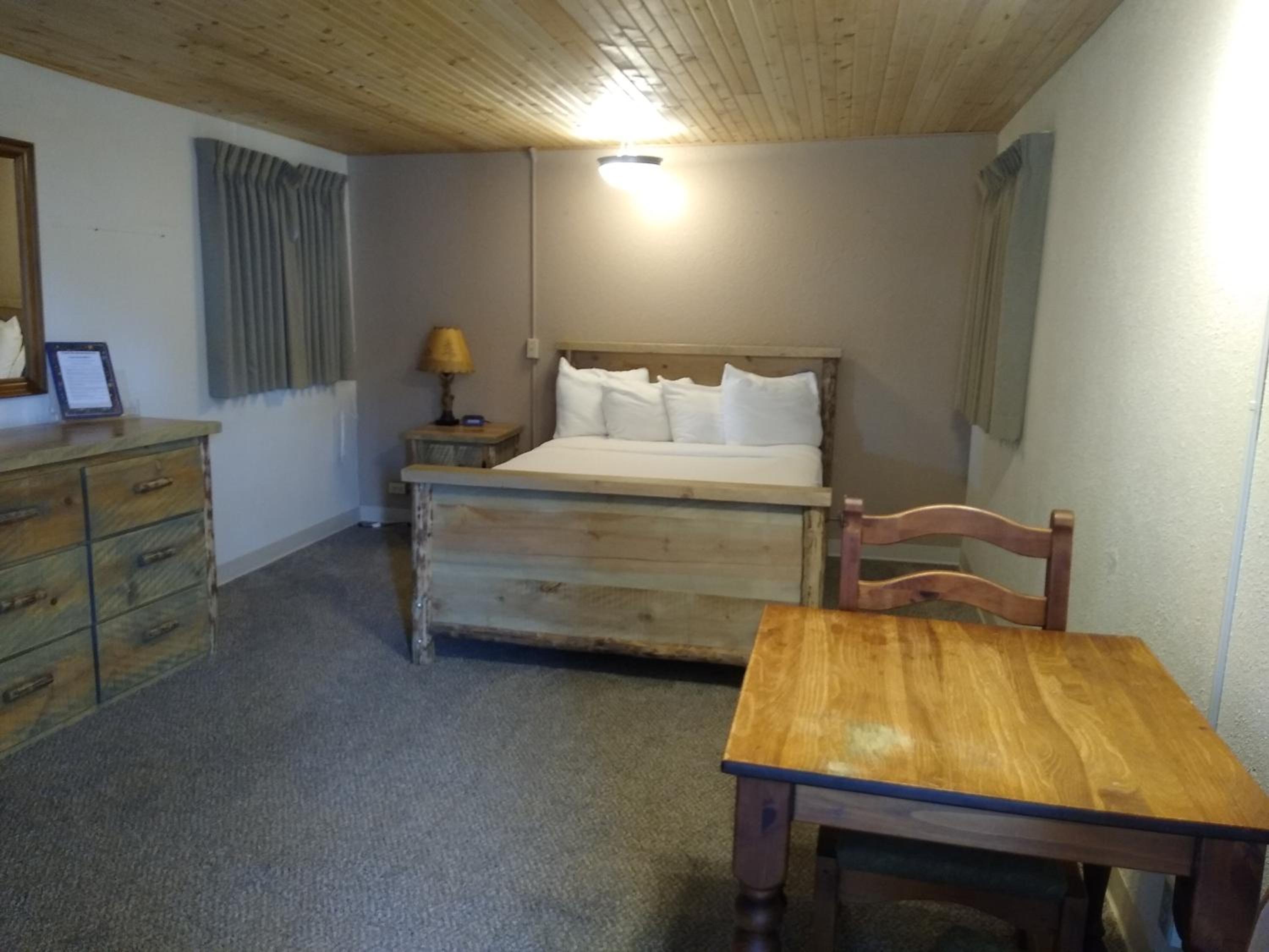 Standard Queen Room - Photo 4